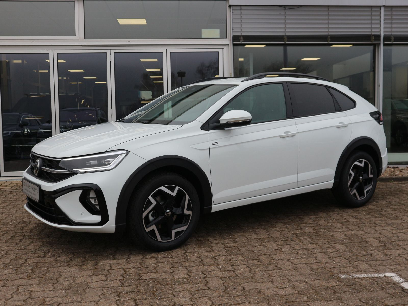 Fahrzeugabbildung Volkswagen Taigo R-Line 1,5 TSI OPF (150 PS) DSG *WINTERRÄDER*KAMERA*NAVI*