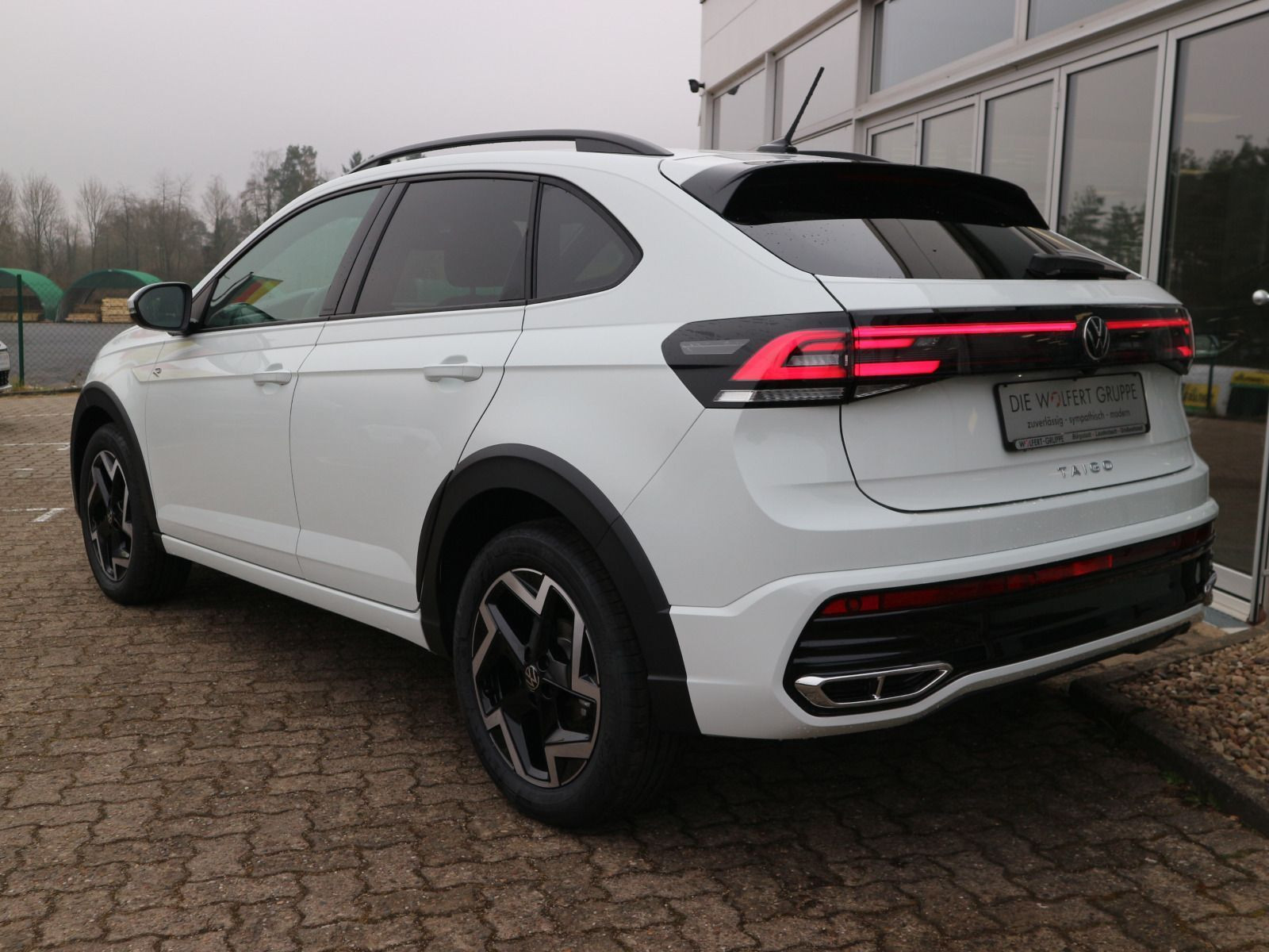 Fahrzeugabbildung Volkswagen Taigo R-Line 1,5 TSI OPF (150 PS) DSG *WINTERRÄDER*KAMERA*NAVI*