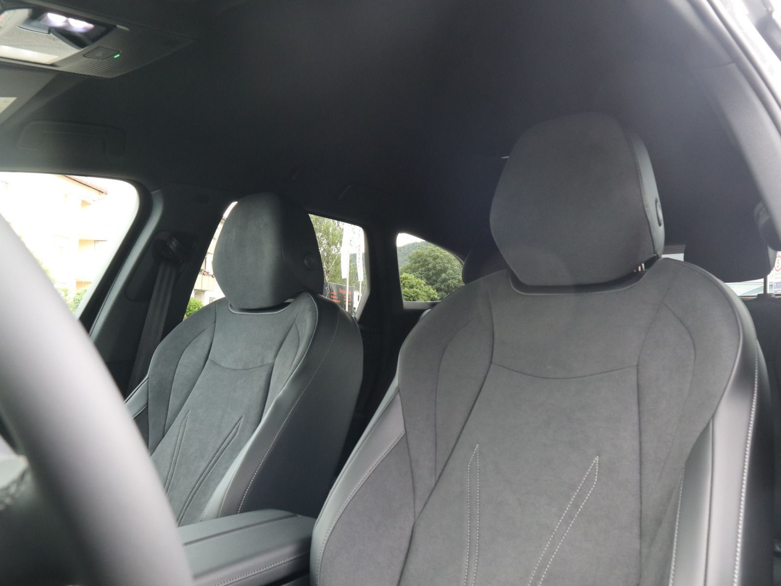 Fahrzeugabbildung Volkswagen ID.7 Tourer Pro 210 kW (286 PS) 77 kWh 1-Gang-Automatik