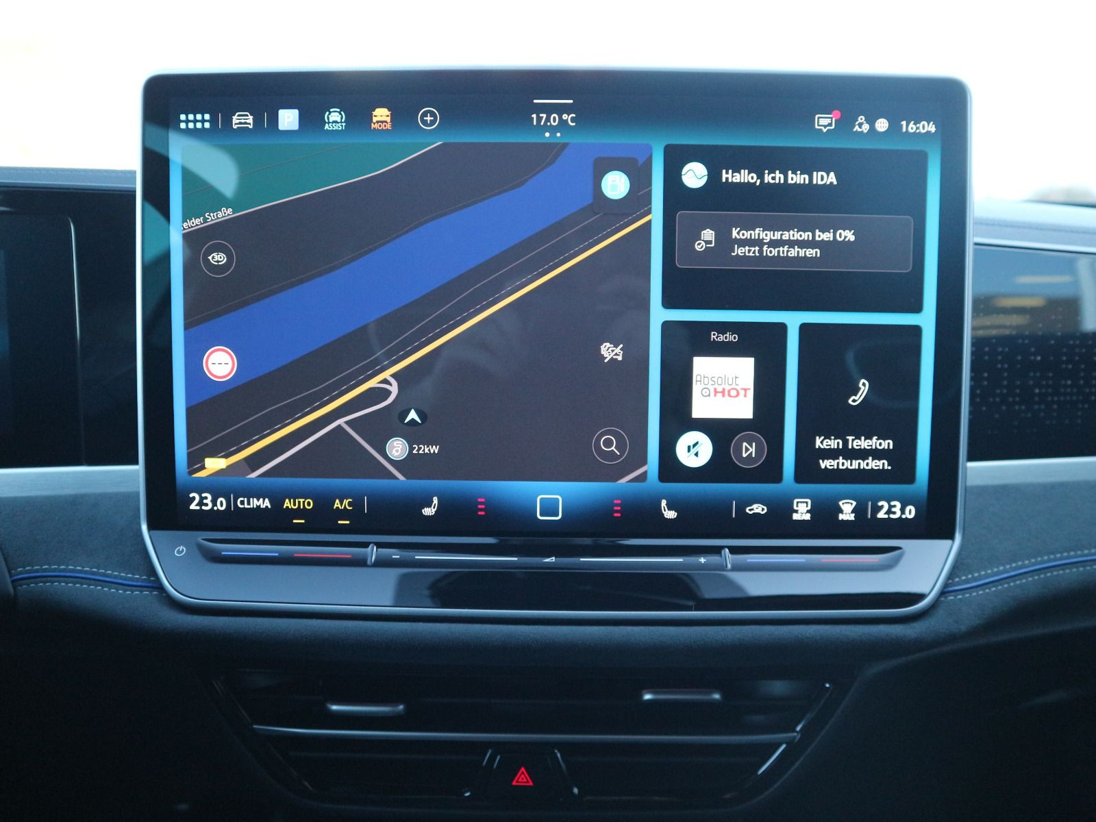 Fahrzeugabbildung Volkswagen Passat R-Line 2,0 TDI SCR (150 PS) DSG *AHK*BLACK STYLE*WINTERRÄDER*NAVI PRO*