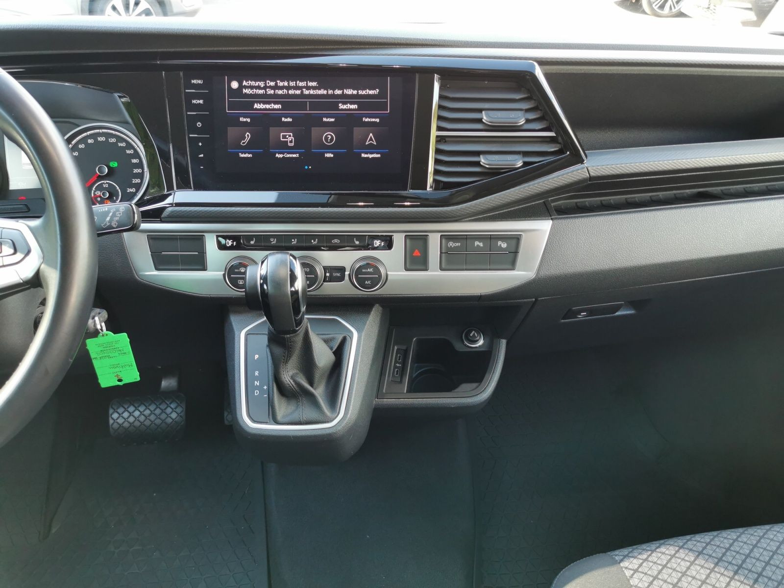 Fahrzeugabbildung Volkswagen T6.1 Multivan 2.0 TDI 110 kW Trendline +AHK+NAVI