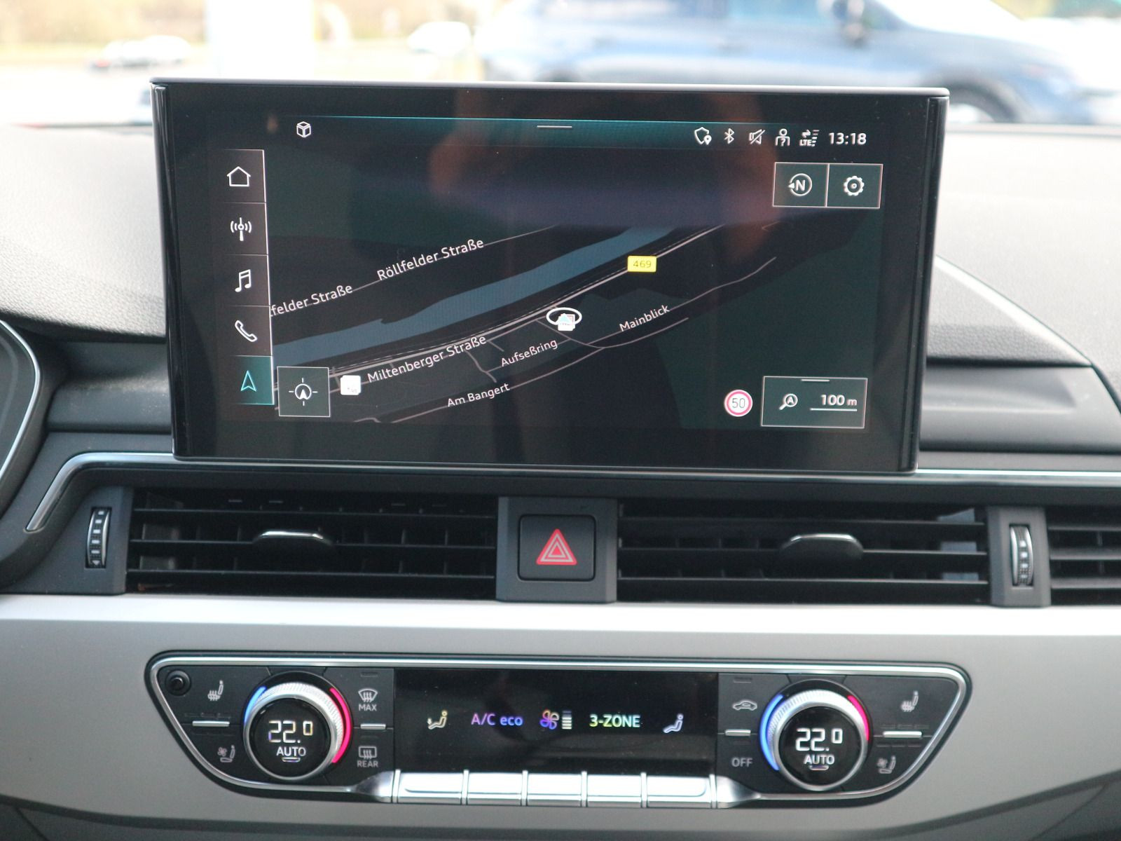 Fahrzeugabbildung Audi A4 Avant 35 TDI S tronic PANO RFK SITZBELÜFTUNG