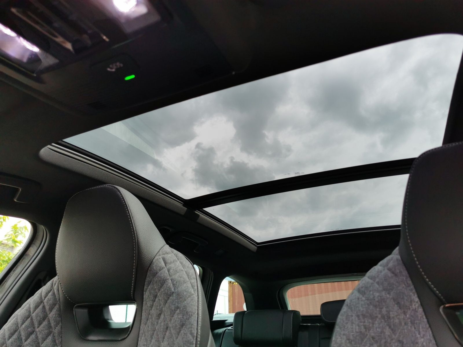 Fahrzeugabbildung SKODA Octavia Combi 2.0 TSI Sportline 4x4 +AHK+PANO