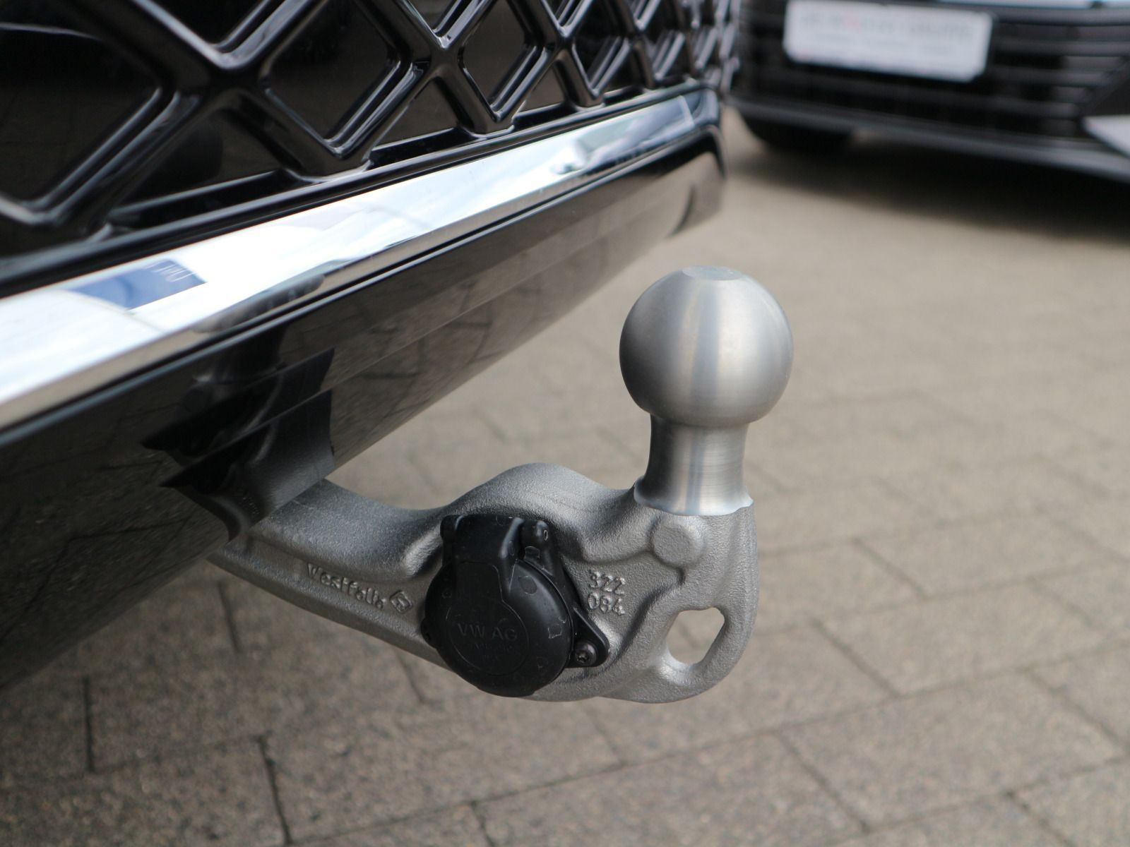 Fahrzeugabbildung Volkswagen Tiguan R-Line 2,0 TDI SCR 4MOTION (193 PS) DSG*AHK*PANORAMA*HARMAN KARDON*LEDER*