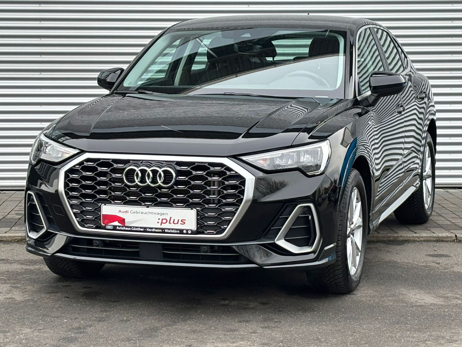 Fahrzeugabbildung Audi Q3 Sportback 35 TFSI S TRONIC S-LINE+ACC+KAMERA+
