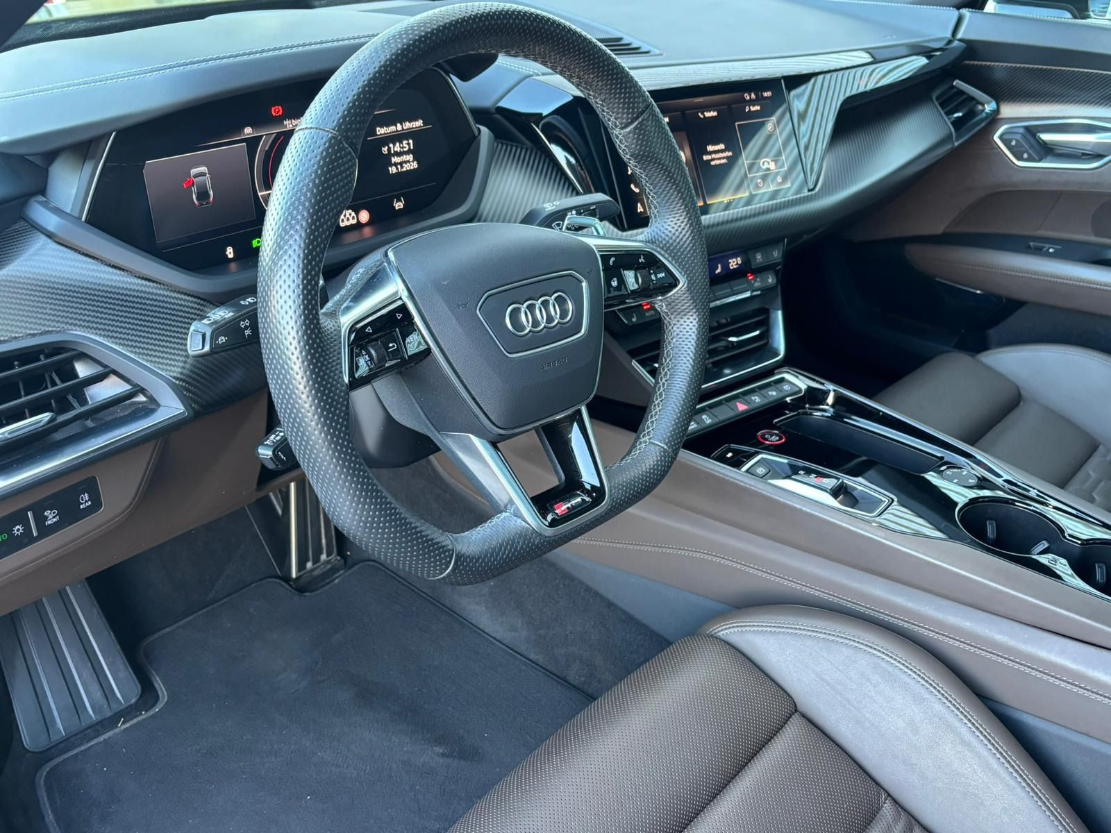 Fahrzeugabbildung Audi RS e-tron GT +SITZBELÜFTUNG+LASERLICHT+ALLRADLEN