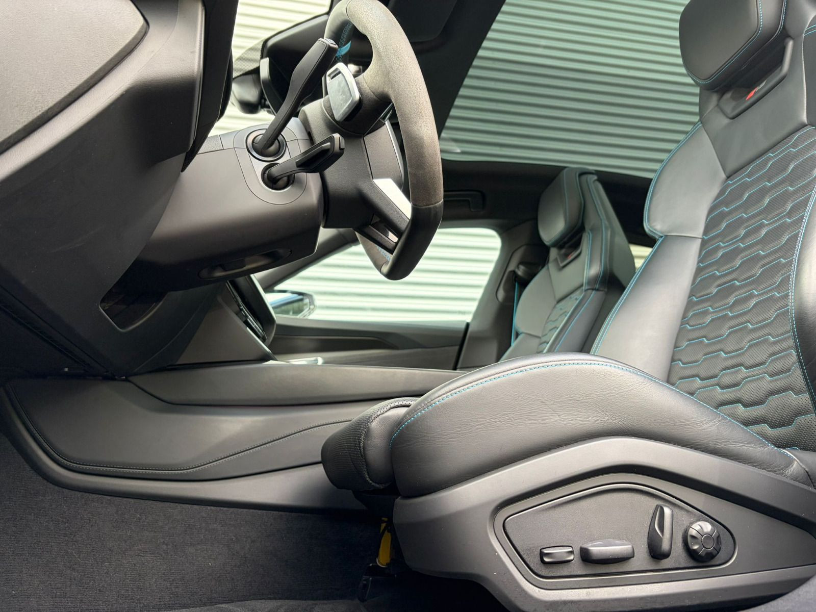 Fahrzeugabbildung Audi RS e-tron GT QUATTRO+HEAD UP+EXCLUSIV LACK+B&O+
