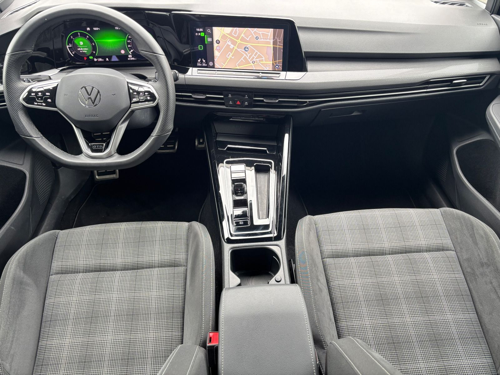 Fahrzeugabbildung Volkswagen Golf GTD 2.0 TDI DSG AHK RFK ACC NAVI CARPLAY