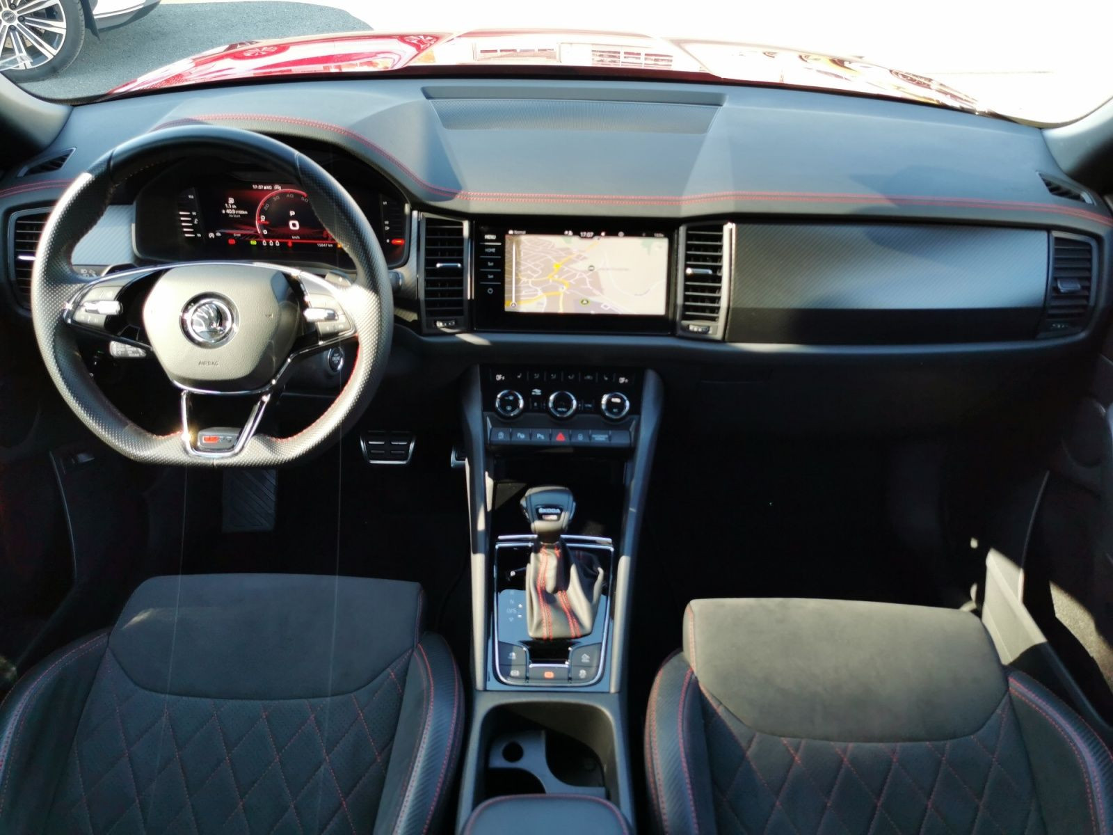 Fahrzeugabbildung SKODA Kodiaq RS 2.0 4x4 +PANO+AHK+STANDH