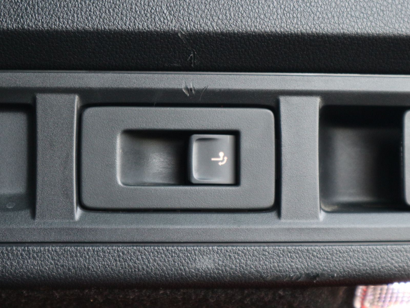 Fahrzeugabbildung SKODA Octavia Combi RS 2.0 TSI DSG AHK RFK ACC NAVI