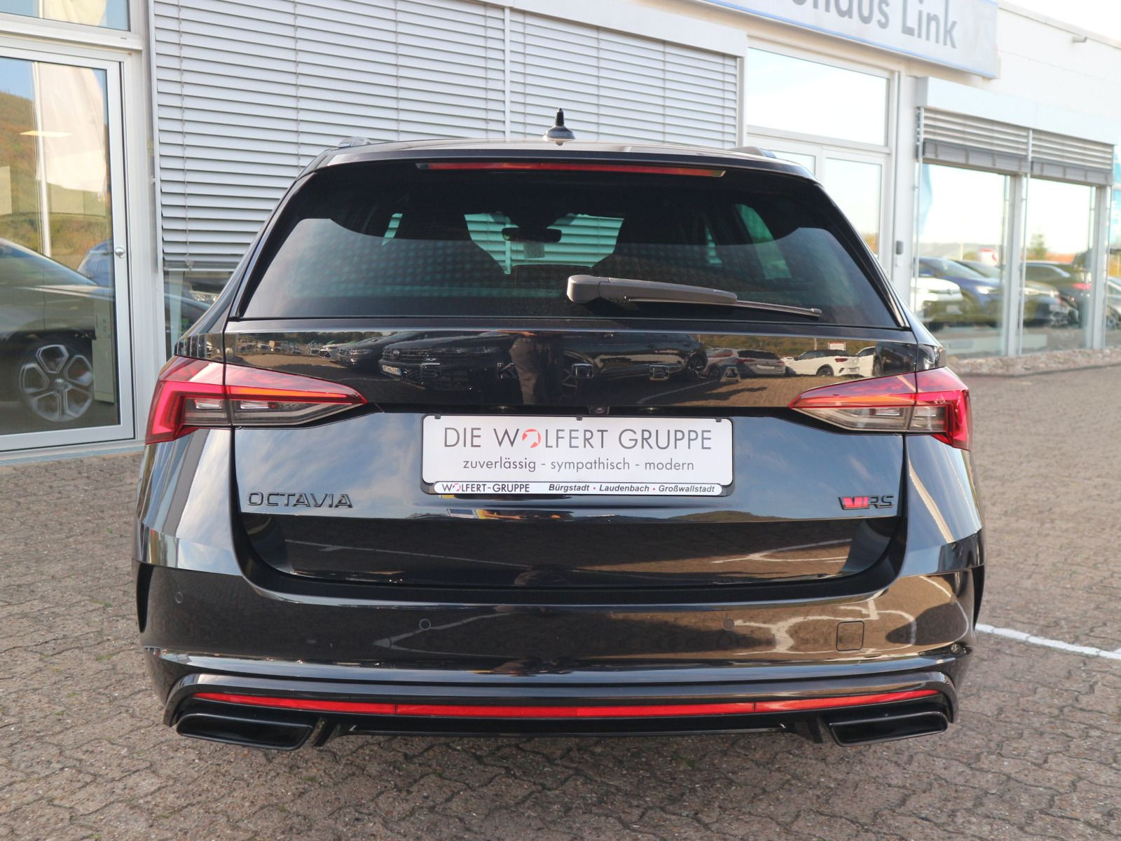 Fahrzeugabbildung SKODA Octavia Combi RS 2.0 TSI DSG AHK RFK ACC NAVI