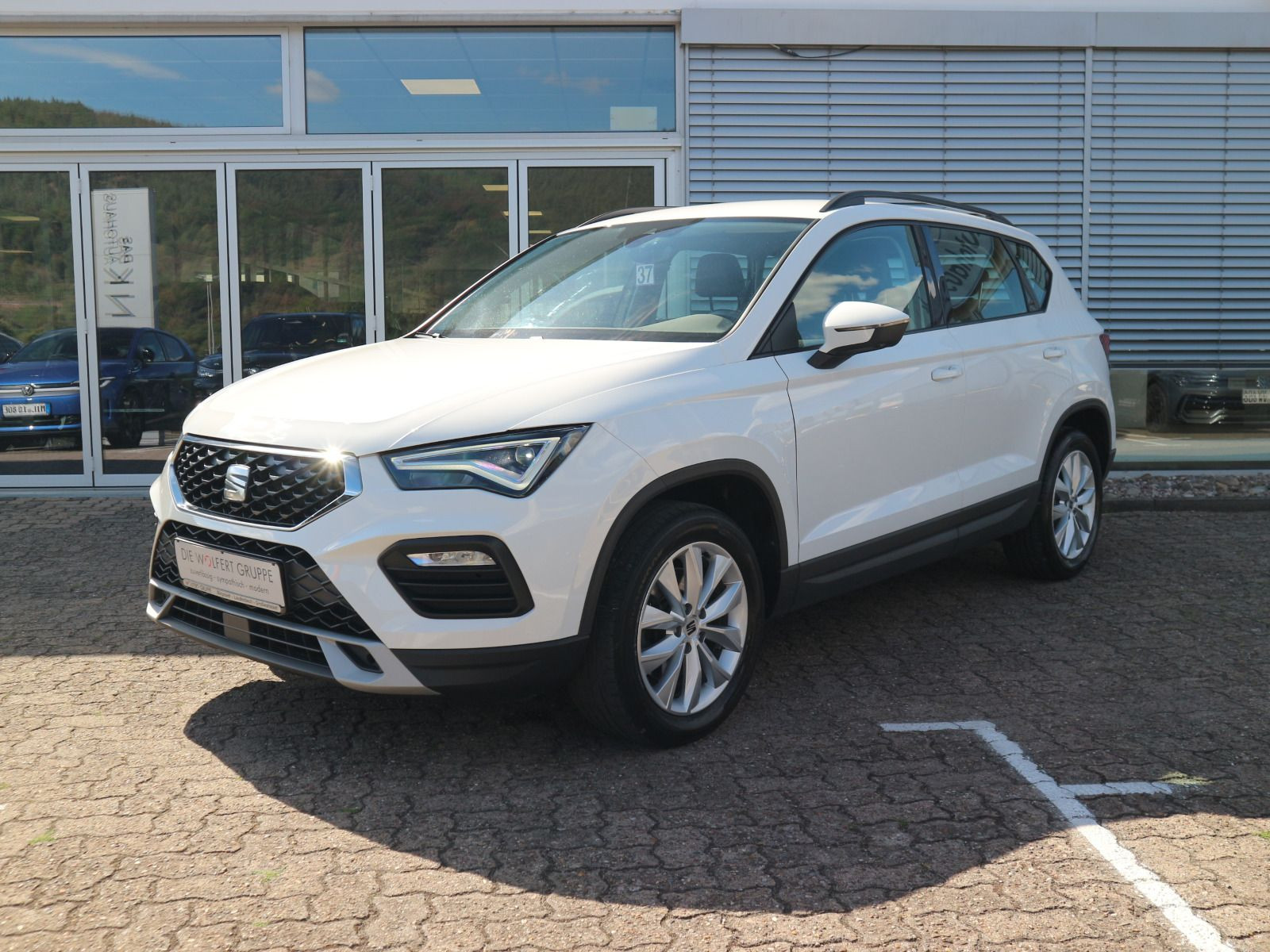 Fahrzeugabbildung SEAT Ateca Style 2.0 TDI DSG AHK RFK NAVI LED