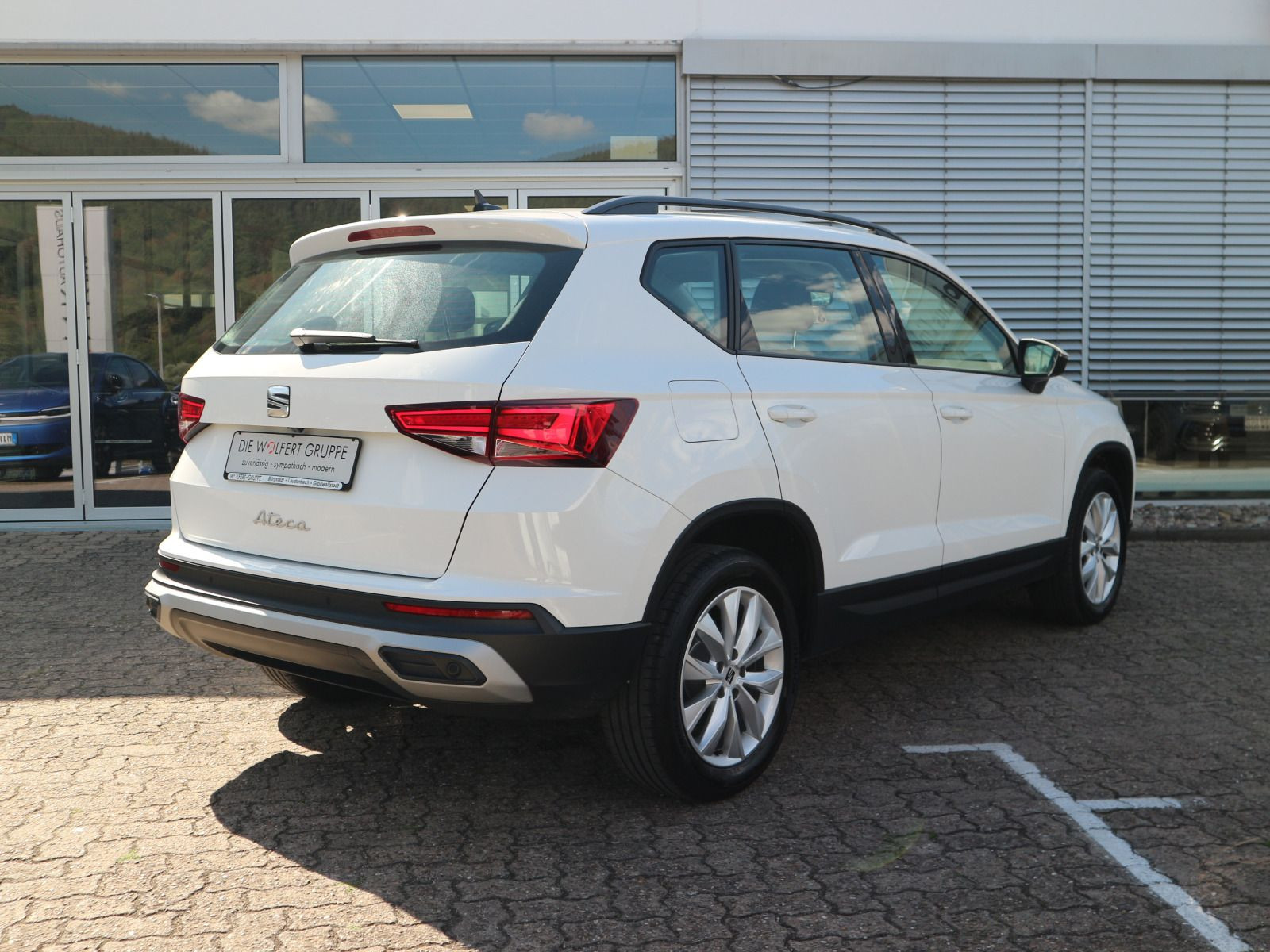 Fahrzeugabbildung SEAT Ateca Style 2.0 TDI DSG AHK RFK NAVI LED