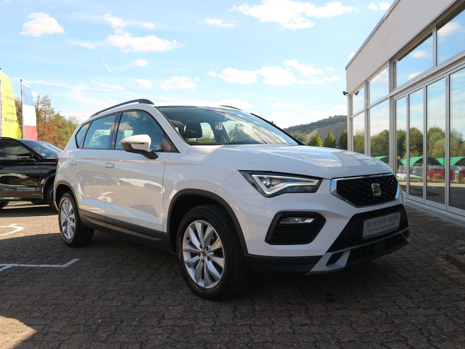 Fahrzeugabbildung SEAT Ateca Style 2.0 TDI DSG AHK RFK NAVI LED
