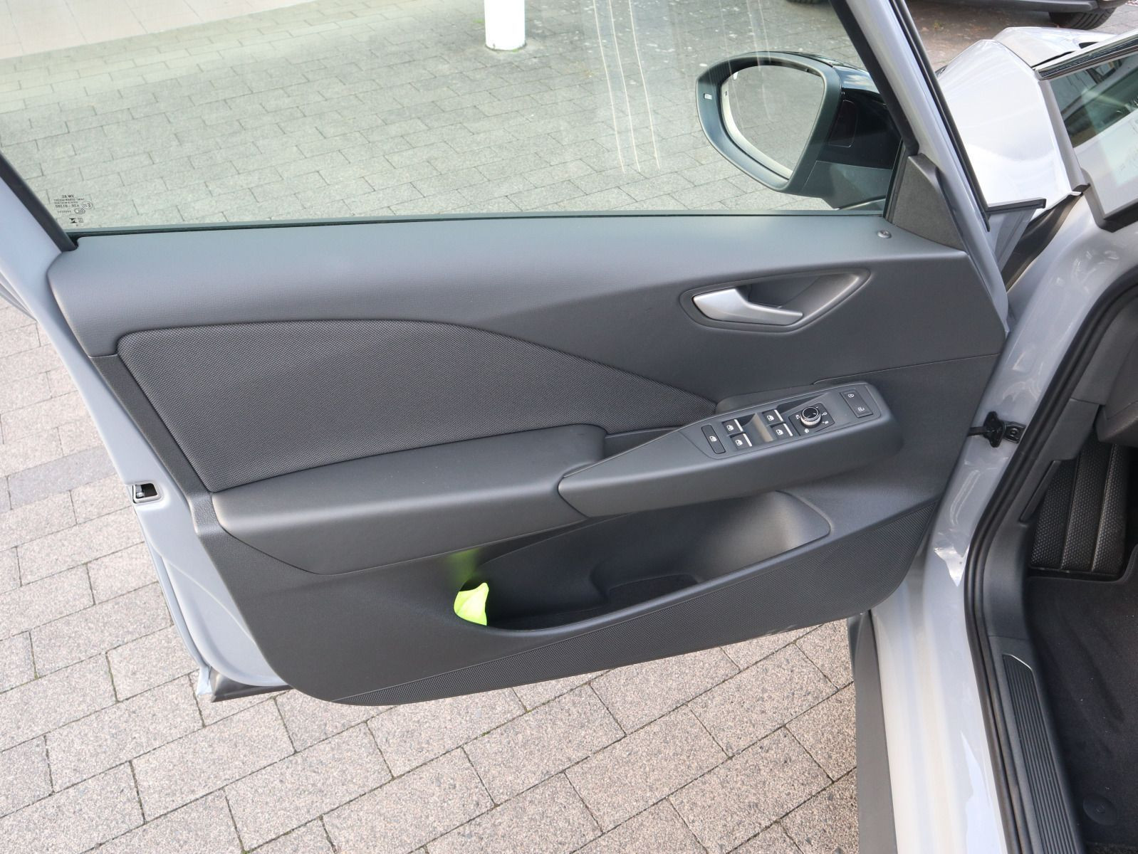 Fahrzeugabbildung Volkswagen ID.3 Neo Trend 125 kW (170 PS) 50 kWh *SITZHEIZUNG*ALU 18 ZOLL*