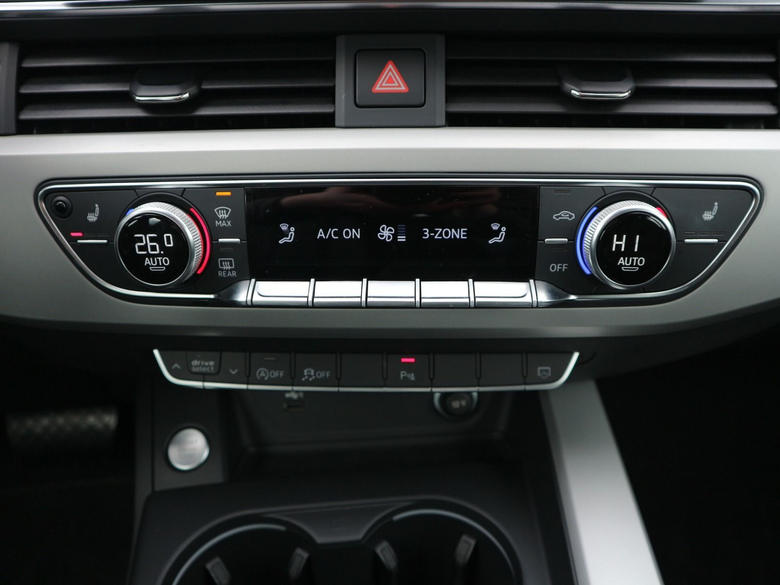 Fahrzeugabbildung Audi A4 Avant S line 40 TDI quattro S tronic ACC*CARPLA*RFK