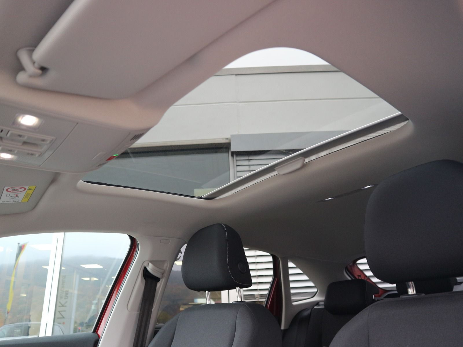 Fahrzeugabbildung Volkswagen Taigo Move 1.0 TSI PANO BEATS RFK ACC CARPLAY