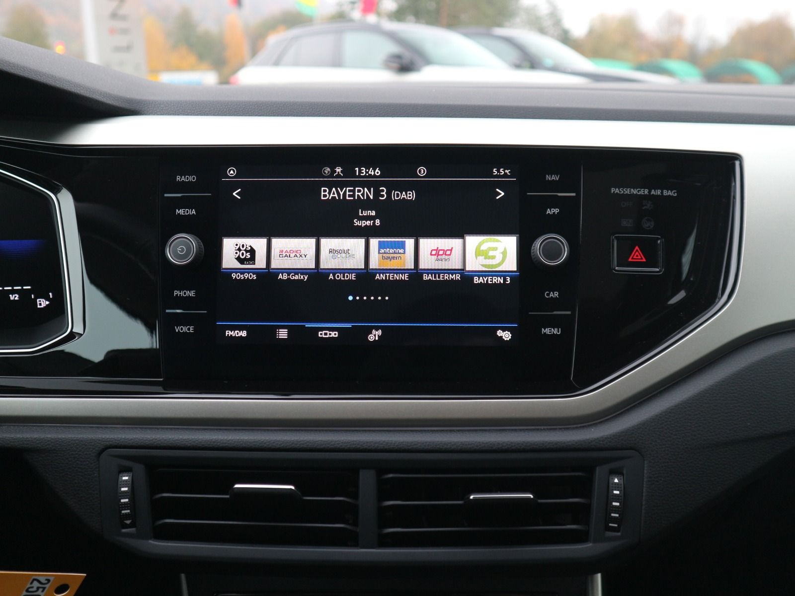 Fahrzeugabbildung Volkswagen Taigo Move 1.0 TSI PANO BEATS RFK ACC CARPLAY