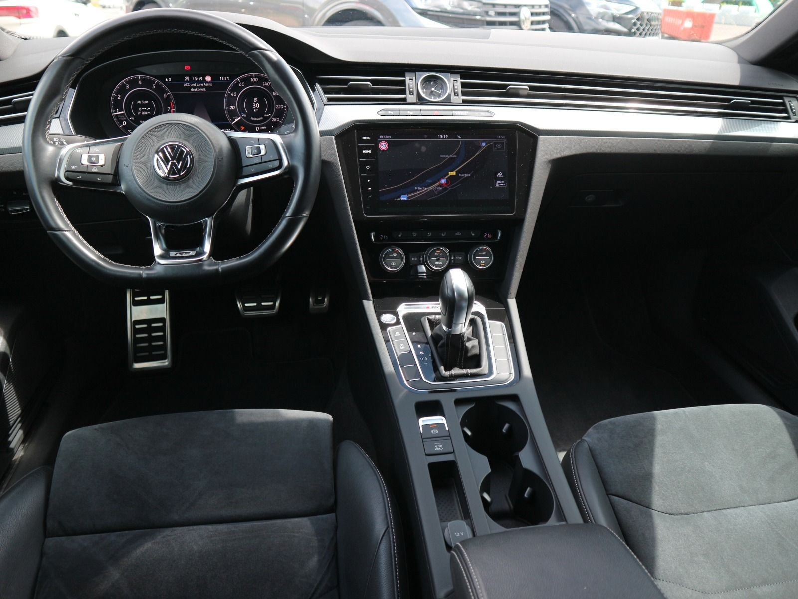 Fahrzeugabbildung Volkswagen Arteon R-Line 2.0 TSI DSG 4Motion AHK ACC RFK NAVI