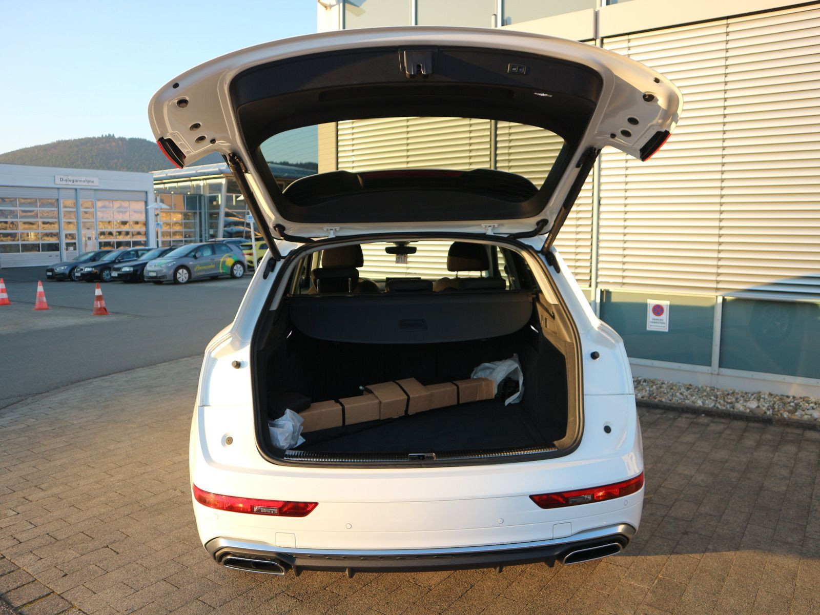 Fahrzeugabbildung Audi Q5 40 TDI quattro S line NAVI*SHZ