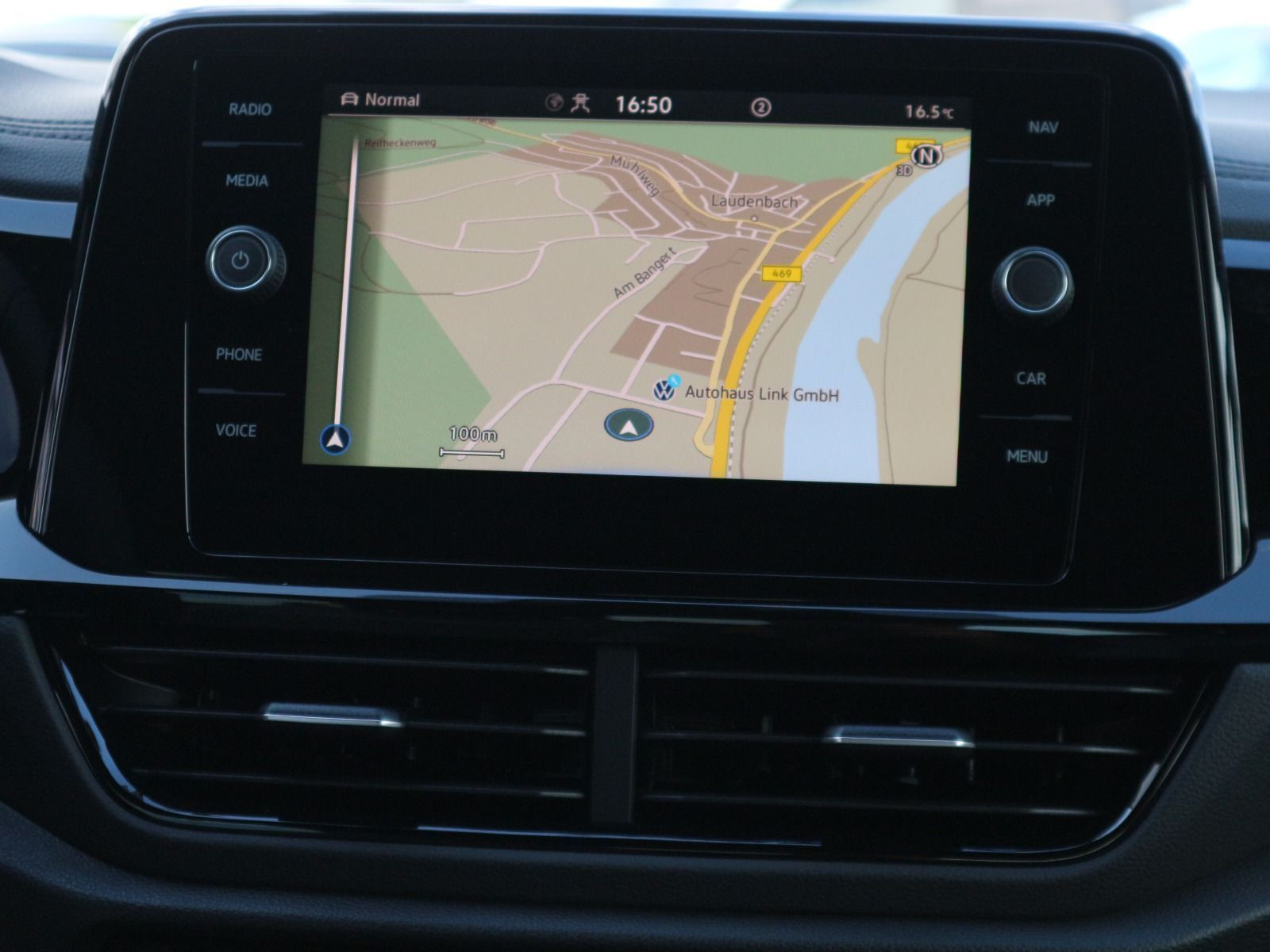 Fahrzeugabbildung Volkswagen T-Roc Cabriolet R-Line 1.5 l TSI OPF (150 PS) DSG*AHK*Standheizung*