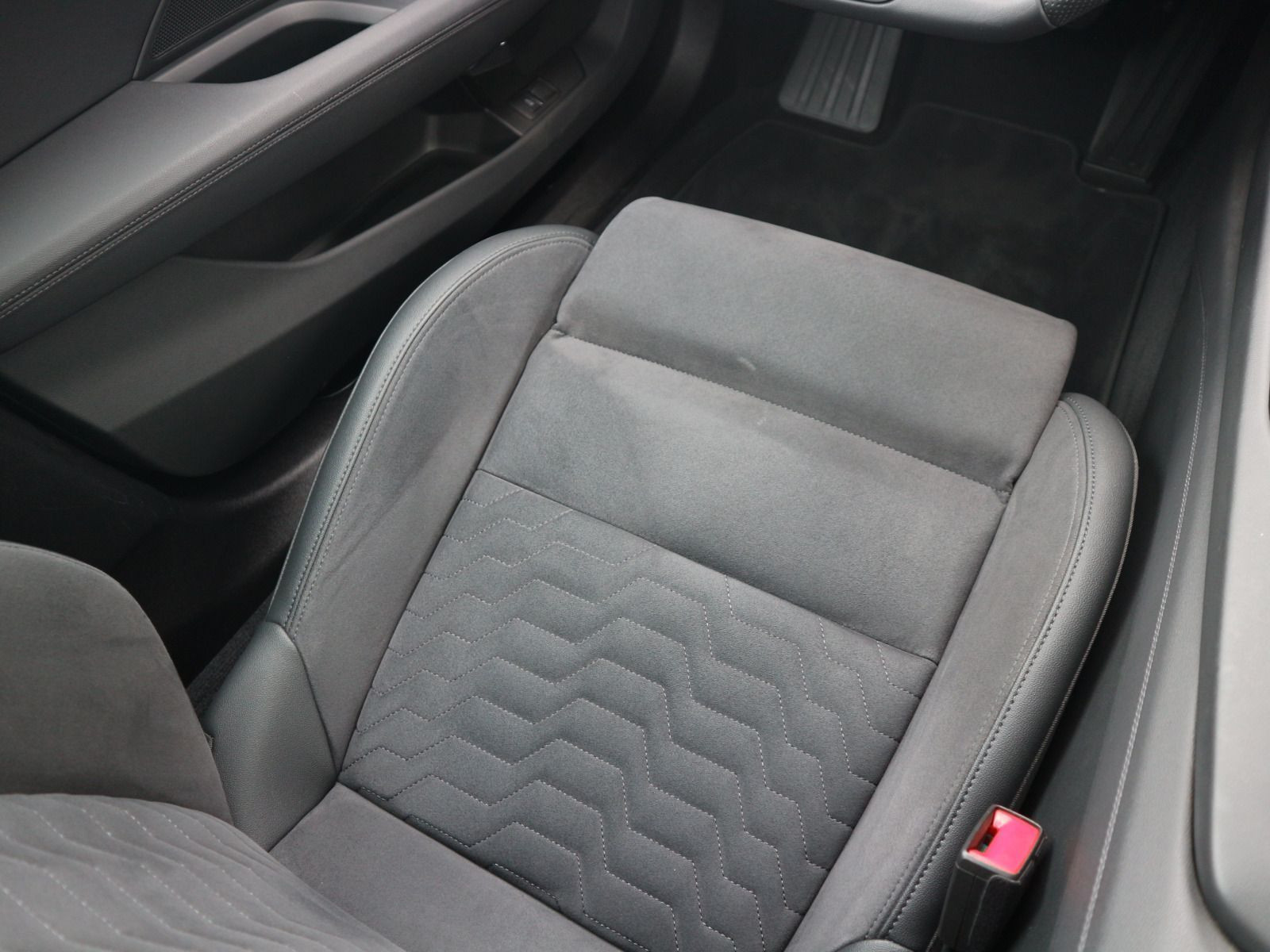 Fahrzeugabbildung Audi e-tron GT quattro RFK*PANO*HUD*B&O*CARPLAY