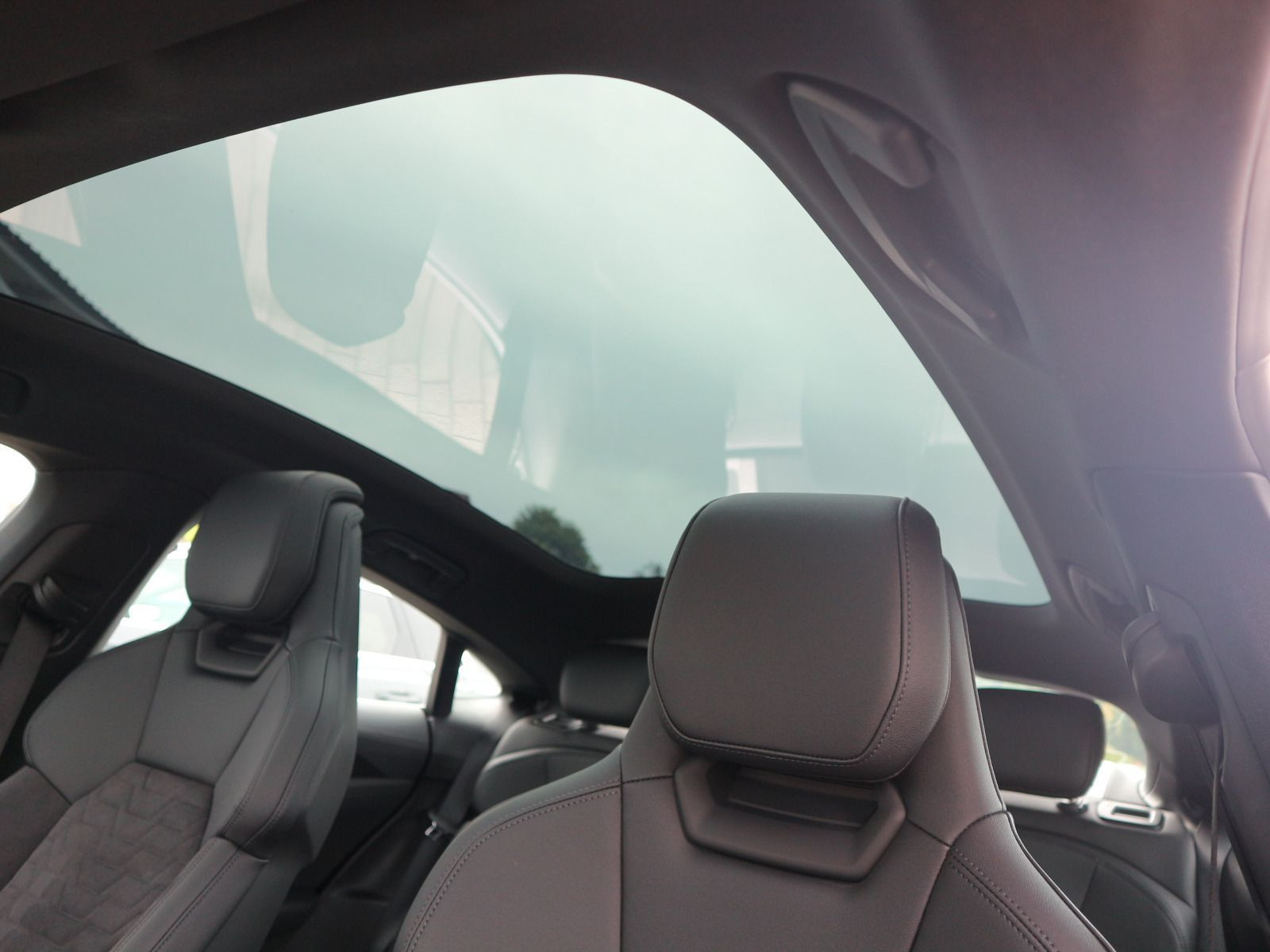 Fahrzeugabbildung Audi e-tron GT quattro RFK*PANO*HUD*B&O*CARPLAY