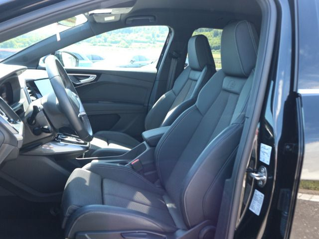 Fahrzeugabbildung Audi Q4 e-tron 40 S LINE*WÄRMEPUMPE*ACC*RFK*MATRIX