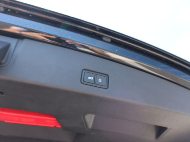 Fahrzeugabbildung Audi Q4 e-tron 40 S LINE*WÄRMEPUMPE*ACC*RFK*MATRIX