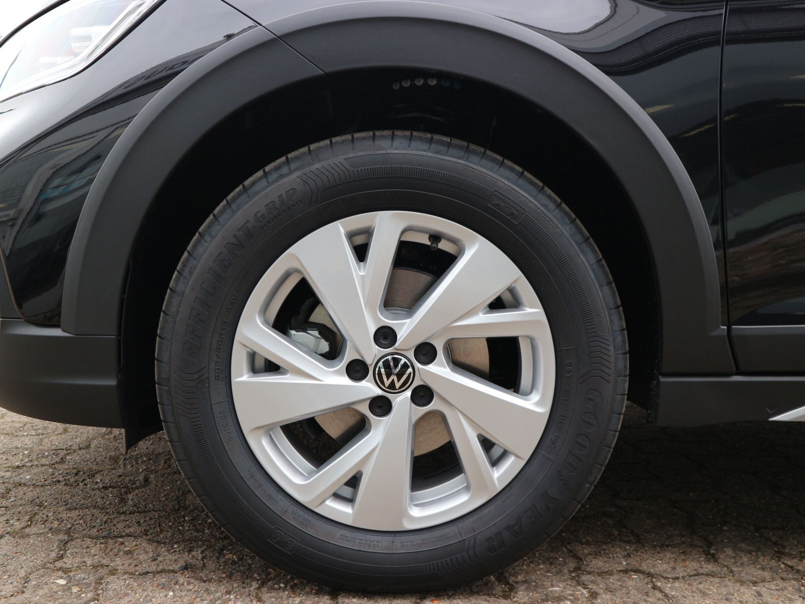 Fahrzeugabbildung Volkswagen Taigo Life 1,0 TSI OPF (95 PS) 5-Gang *WINTERRÄDER*LED-MATRIX*NAVI*