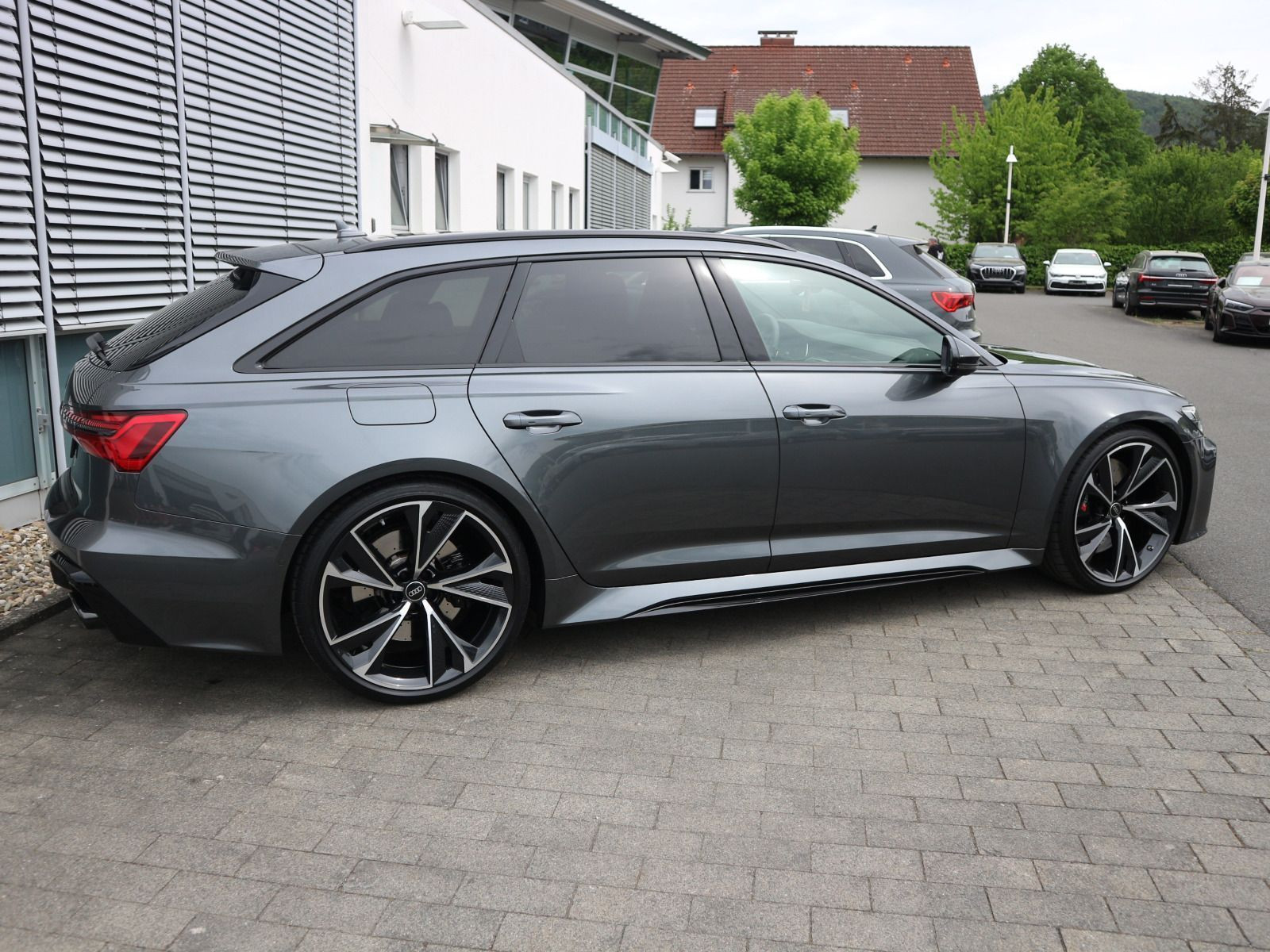 Fahrzeugabbildung Audi RS 6 Avant 4.0 TFSI quattro PANO*RFK*HUD*B&O*CARPLAY