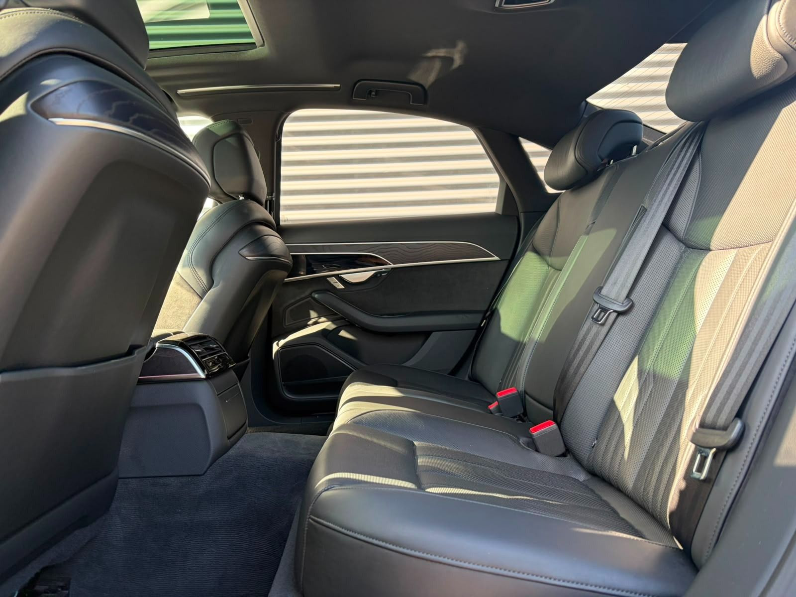 Fahrzeugabbildung Audi A8 60 TFSIe QUATTRO+WINTERRÄDER+SERVOSCHLIEßUNG+