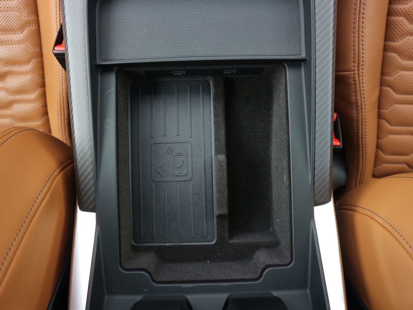 Fahrzeugabbildung Audi RS Q8 4.0 TFSI quattro 305KM/H*RS-SPORTAGA*PANO