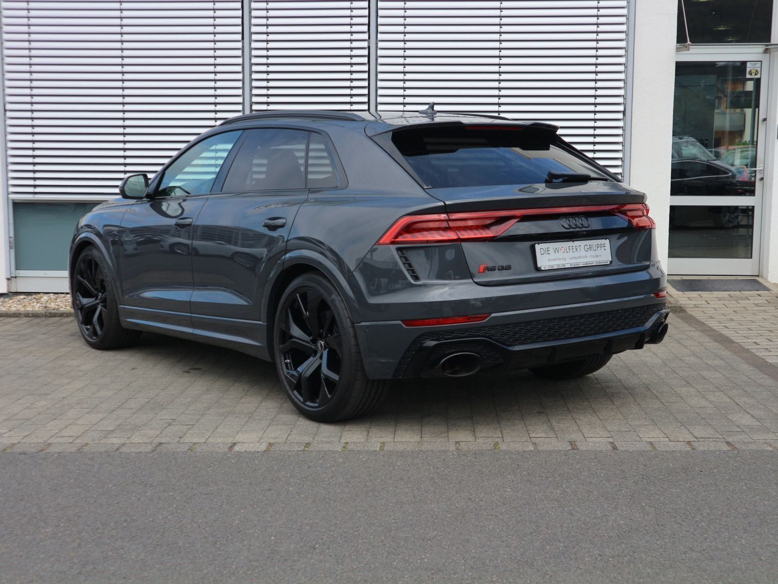Fahrzeugabbildung Audi RS Q8 4.0 TFSI quattro 305KM/H*RS-SPORTAGA*PANO