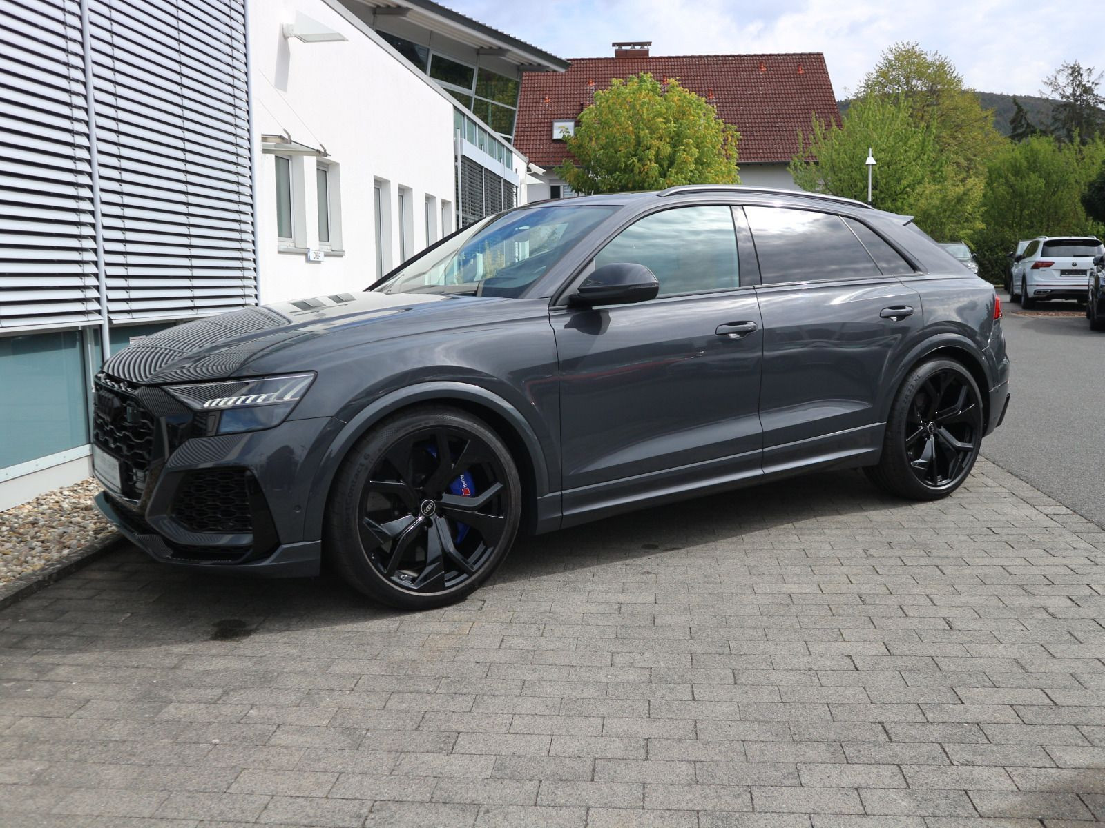 Fahrzeugabbildung Audi RS Q8 4.0 TFSI quattro 305KM/H*RS-SPORTAGA*PANO