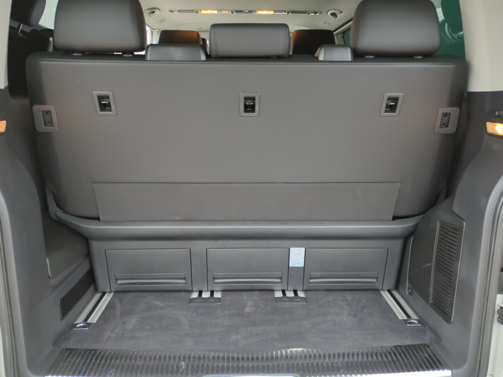 Fahrzeugabbildung Volkswagen T6 Multivan 2.0TDI DSG 4Motion Generation Six+NAVI+KAMERA+DCC+ACC