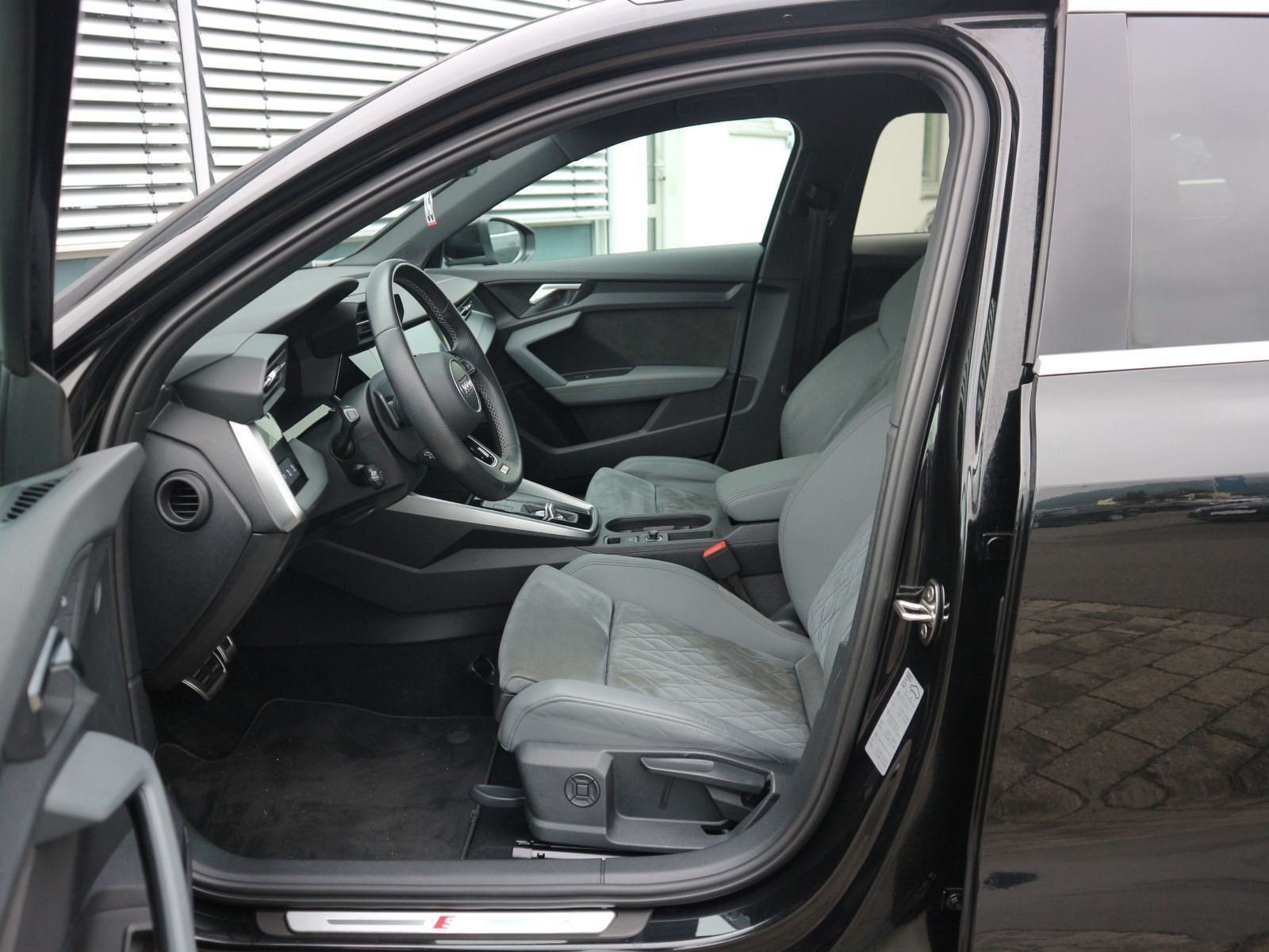 Fahrzeugabbildung Audi A3 Sportback Advanced 40 TFSI e 0,5%*B&O*CARPLAY*LED
