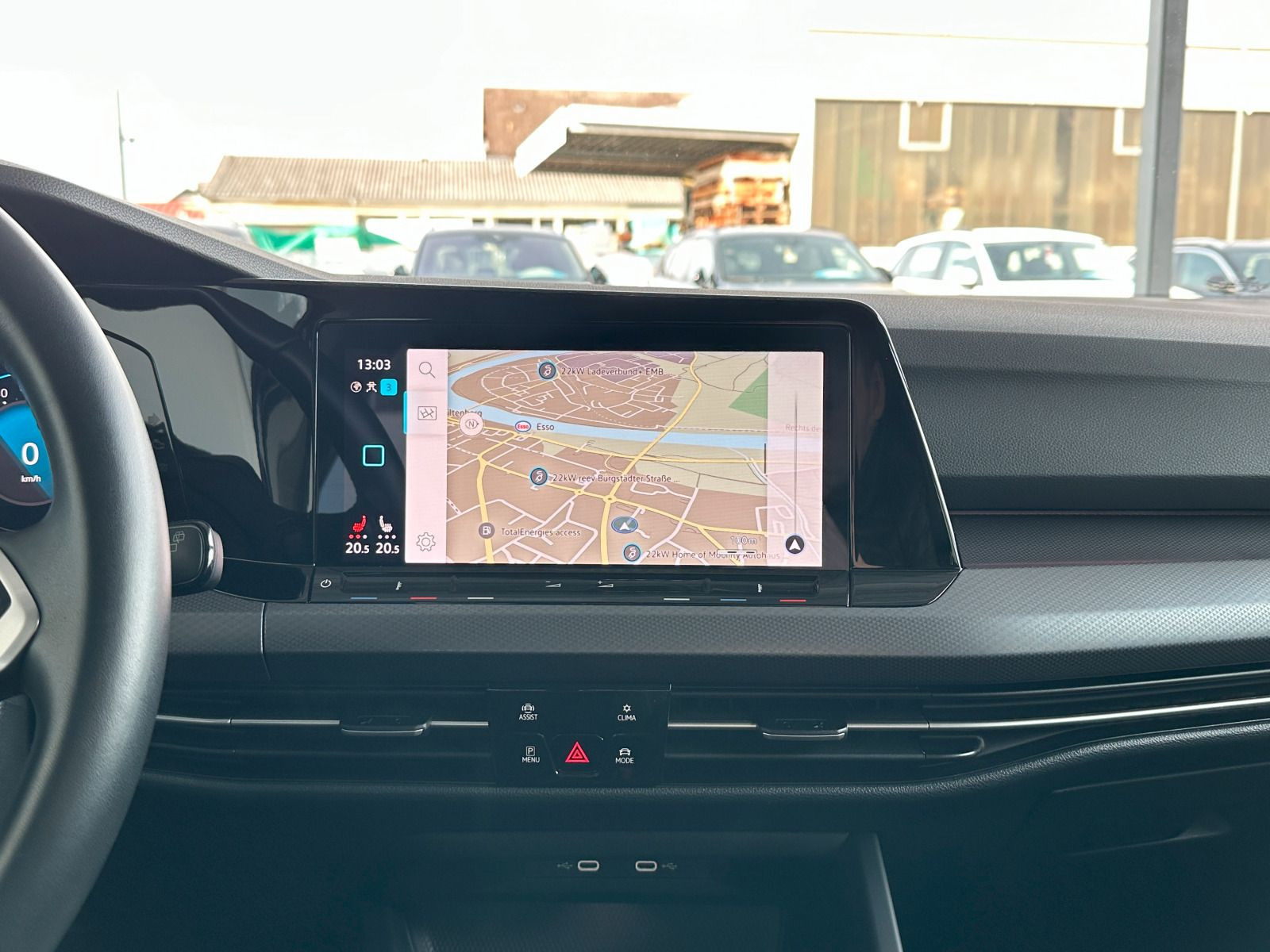 Fahrzeugabbildung Volkswagen Golf Active 2.0 TDI DSG PANO MATRIX AHK ACC