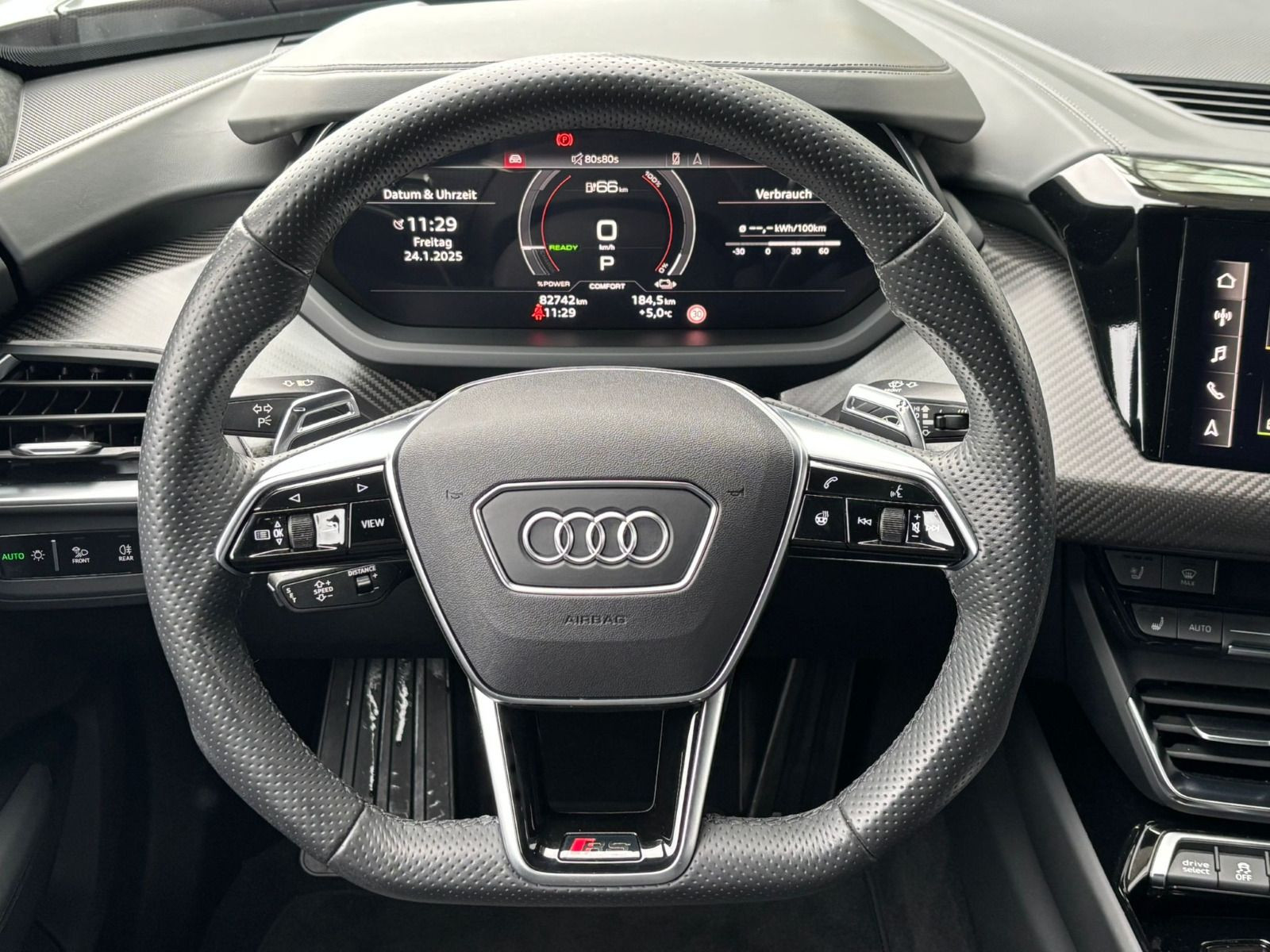 Fahrzeugabbildung Audi RS e-tron GT ALLRADLENKUNG+HUD+MASSAGE+PRO SITZE
