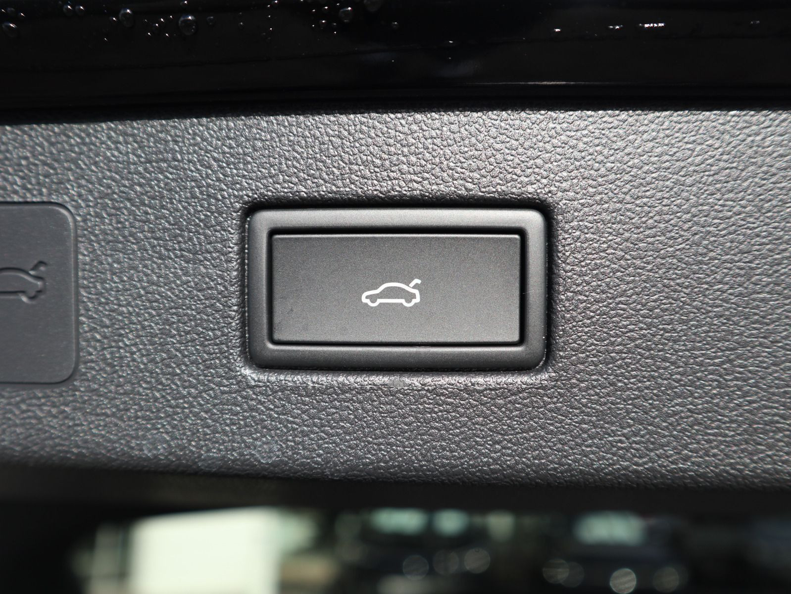 Fahrzeugabbildung Volkswagen T-Roc Style 1.5 eTSI OPF (116 PS) DSG *AHK*WINTERRÄDER*NAVI*NEUES MODELL*