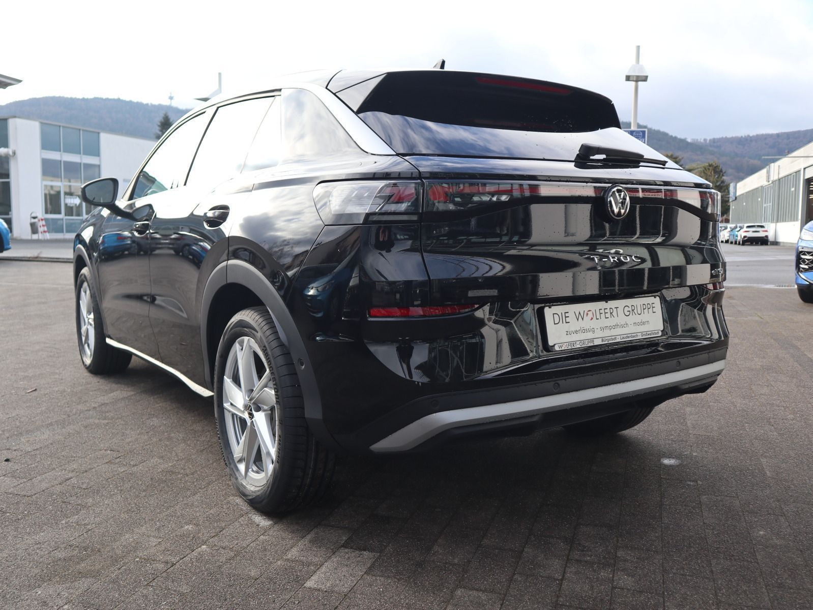 Fahrzeugabbildung Volkswagen T-Roc Style 1.5 eTSI OPF (116 PS) DSG *AHK*WINTERRÄDER*NAVI*NEUES MODELL*