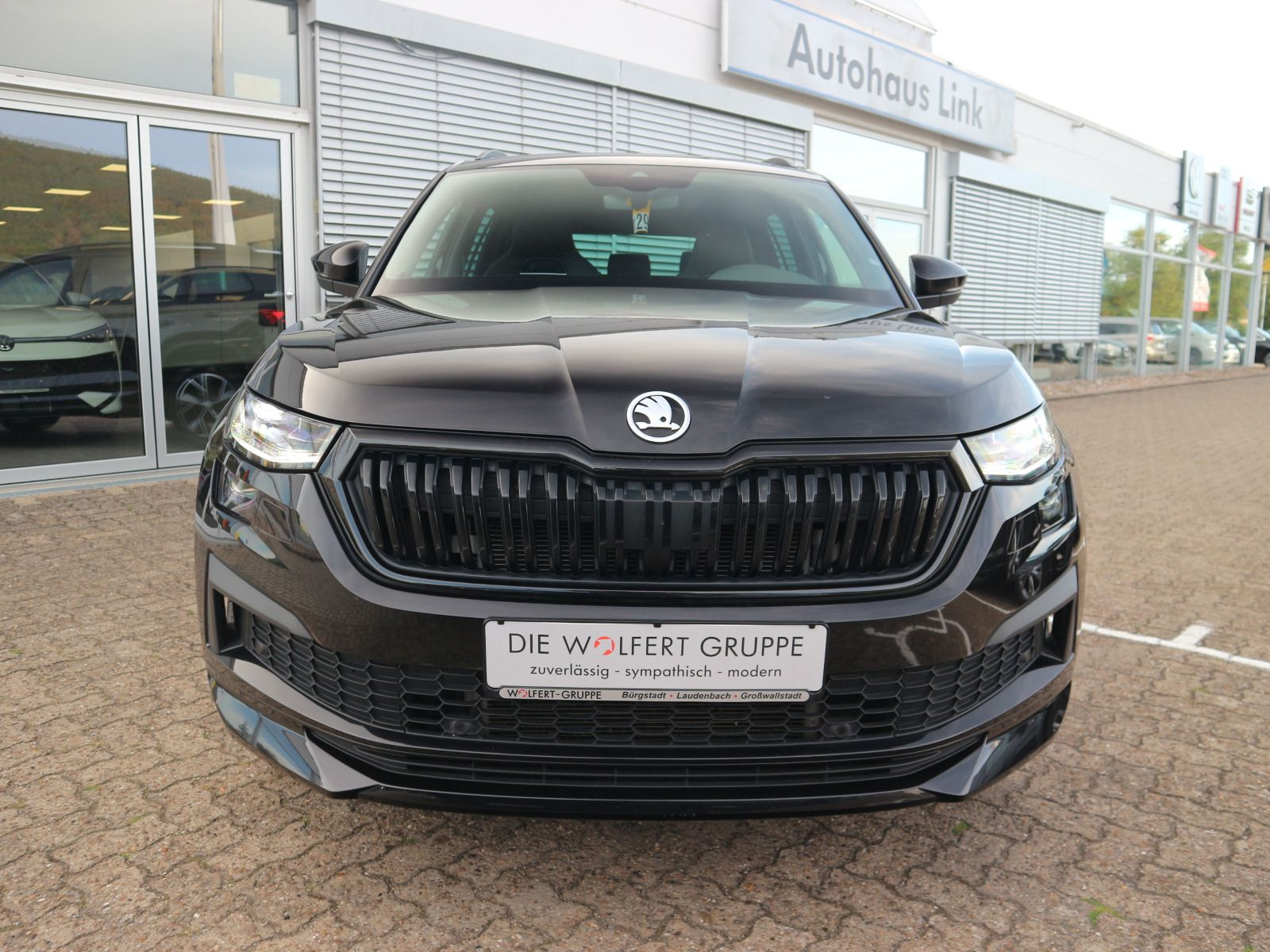 Fahrzeugabbildung SKODA Kodiaq Sportline 2.0 TDI DSG 4x4 PANO AHK MATRIX RFK
