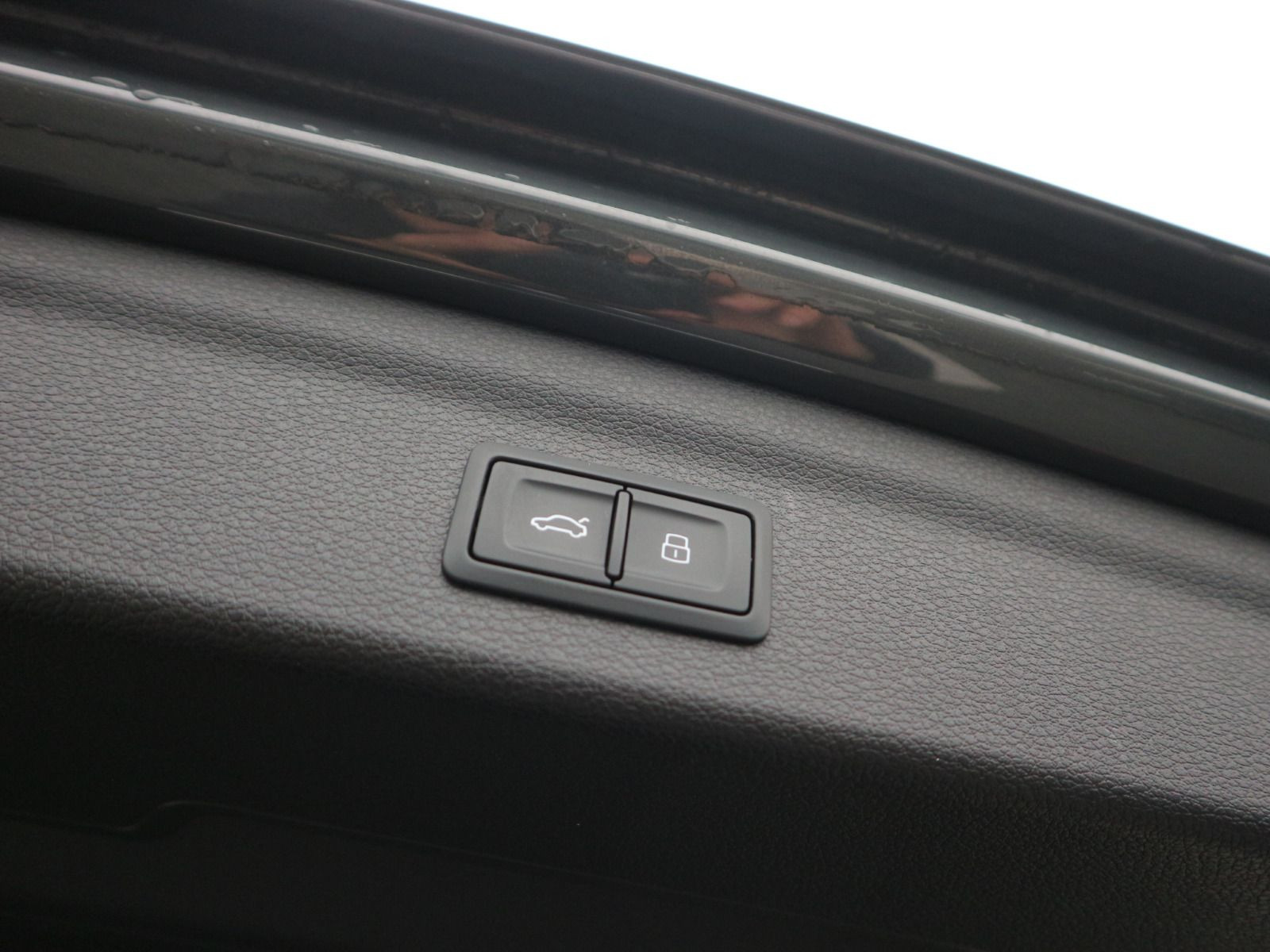 Fahrzeugabbildung Audi Q3 45 TFSI e S tronic **0,5%**AHK*LED*NAVI