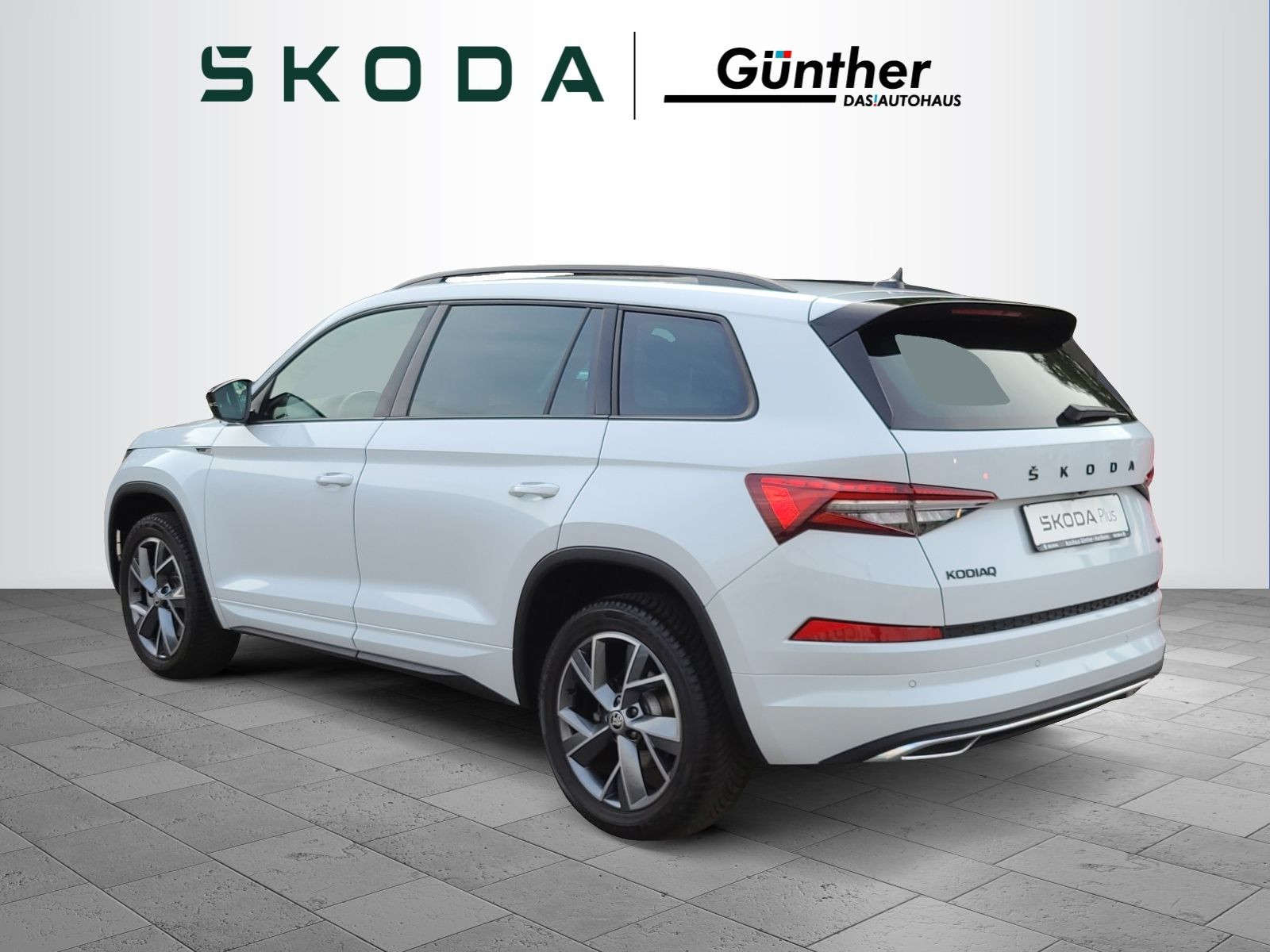 Fahrzeugabbildung SKODA Kodiaq 2.0 TSI DSG Sportline 4x4+NAVI+KESSY+TRAVEL+PANO