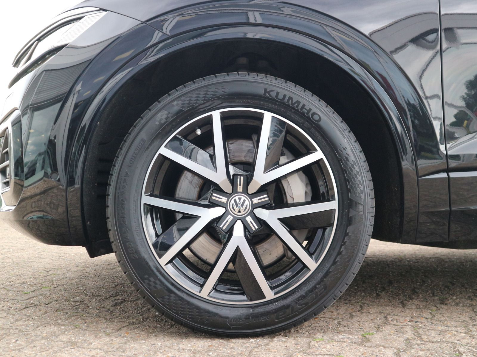 Fahrzeugabbildung Volkswagen Touareg R-Line 4.0 V8 TDI AHK MATRIX DYNAUDIO RFK