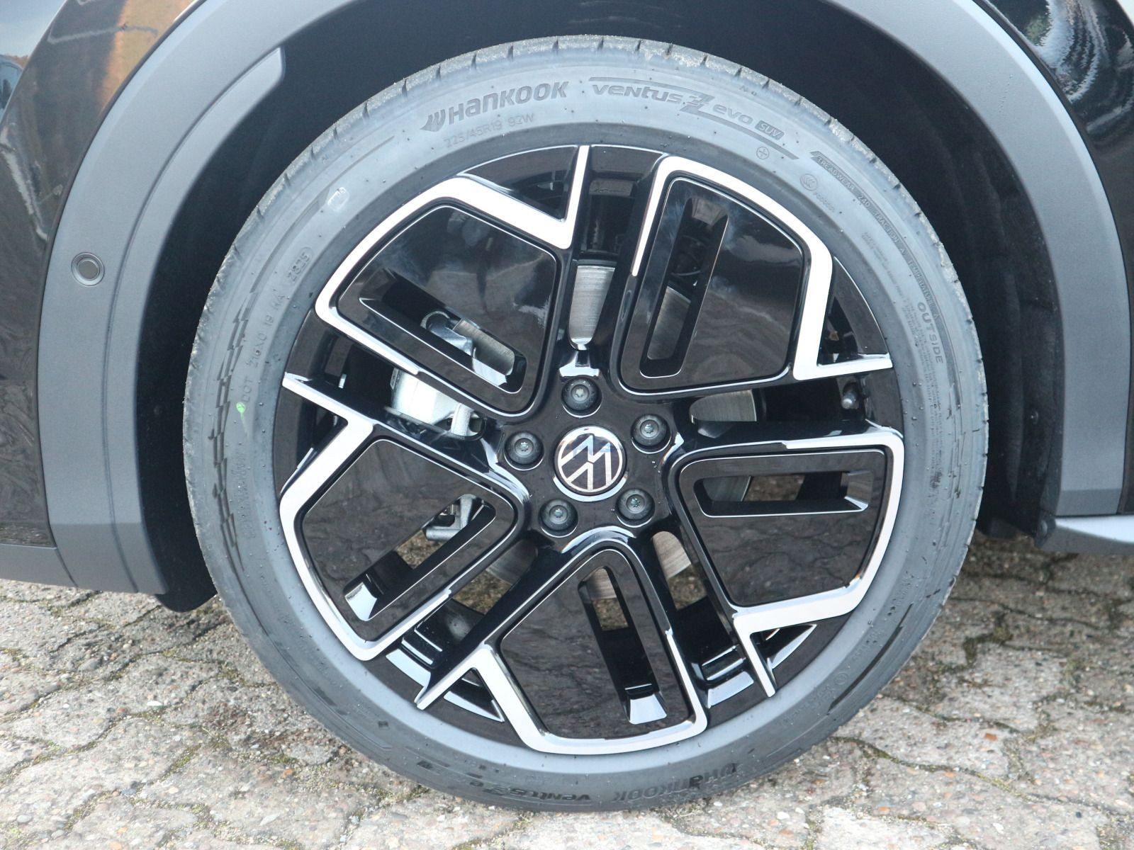 Fahrzeugabbildung Volkswagen T-Roc R-Line 1.5 eTSI OPF (150 PS) DSG *AHK*WINTERRÄDER*NAVI*NEUES MODELL*