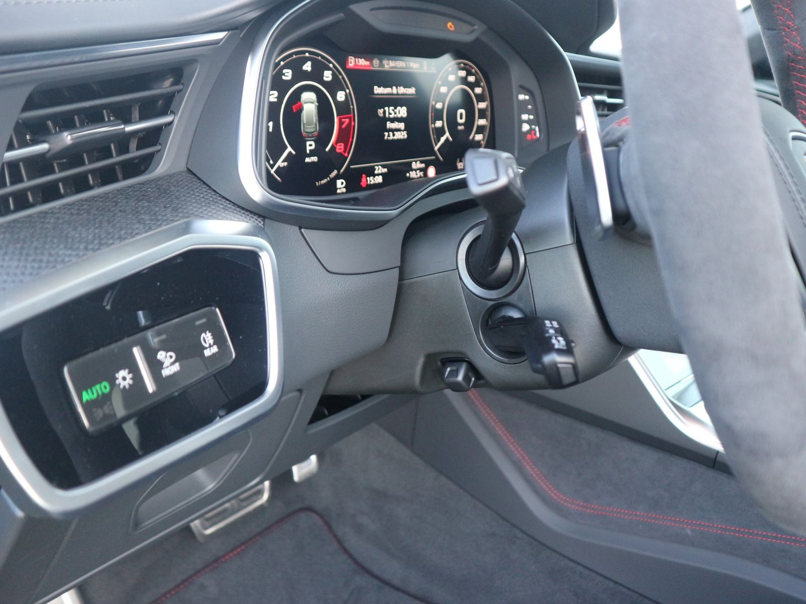 Fahrzeugabbildung Audi RS 6 Avant performance*PANO*STANDHEIZ*HuD*B&O*