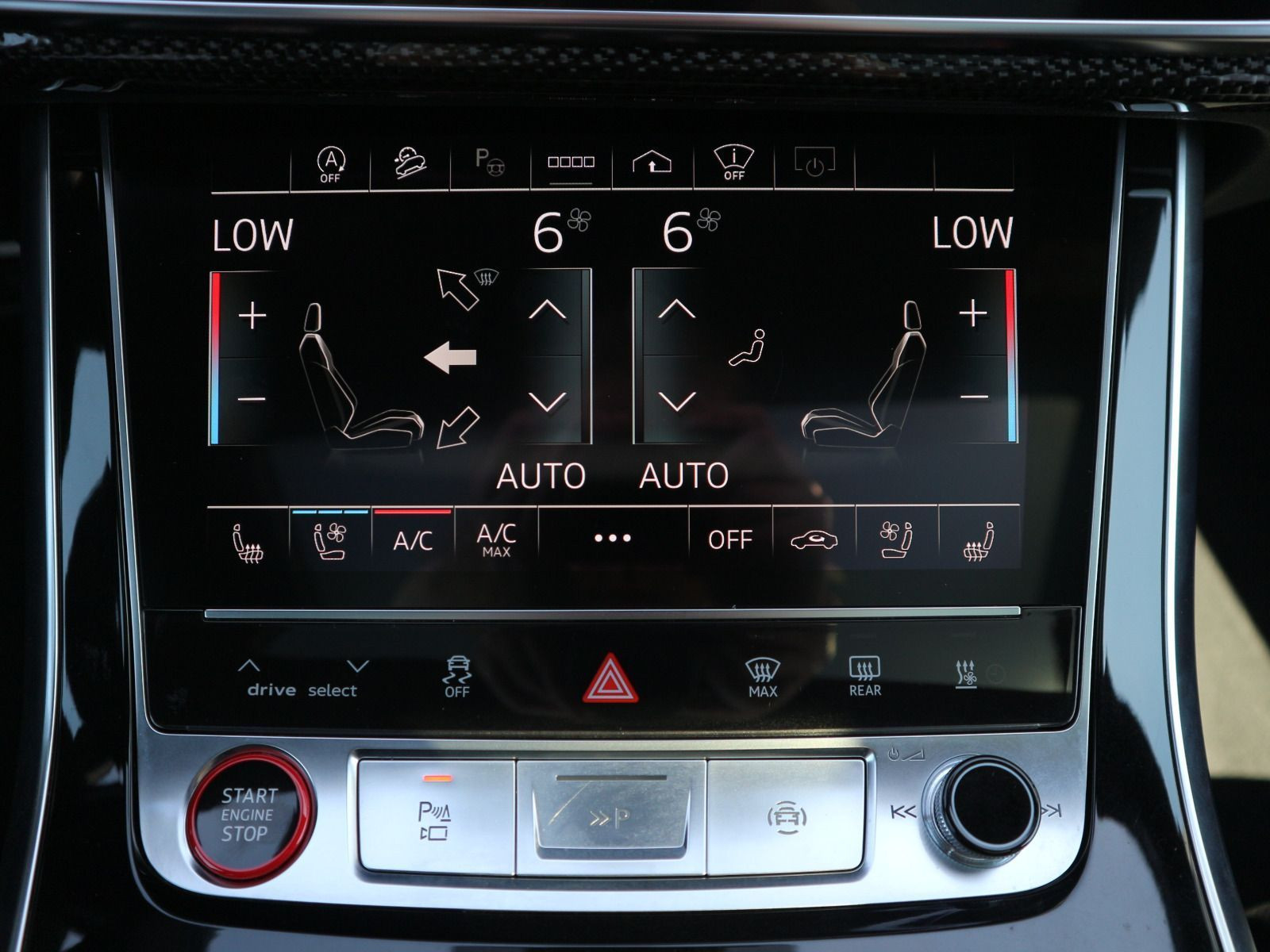 Fahrzeugabbildung Audi SQ7 4.0 TDI quattro HUD*PANO*B&O*AHK*SHZ*CARPLAY