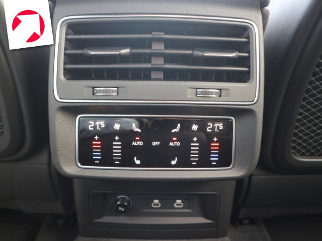 Fahrzeugabbildung Audi RS Q8 SUV performance tiptronic*PANO*AHK*MEMORY*
