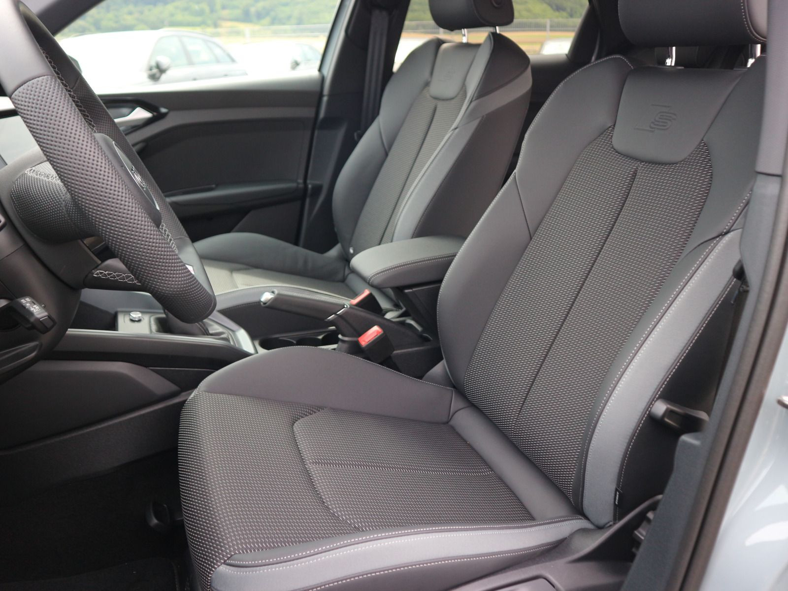 Fahrzeugabbildung Audi A1 Sportback S line 40 TFSI S tronic*SONOS*NAVI*